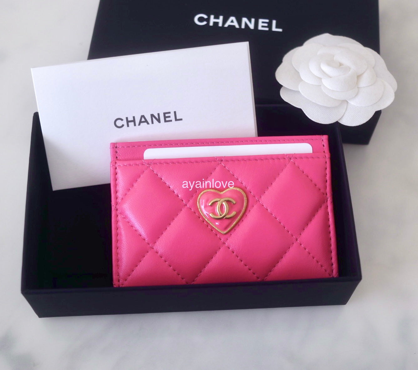 Chanel 23S Crystals Cc Quilted Flat Card Holder Light Pink Caviar