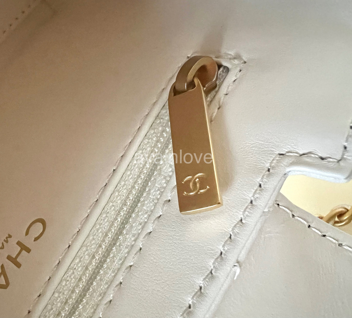 CHANEL White Shiny Calfskin Mini Kelly 19cm Shopping Bag Gold Hardware