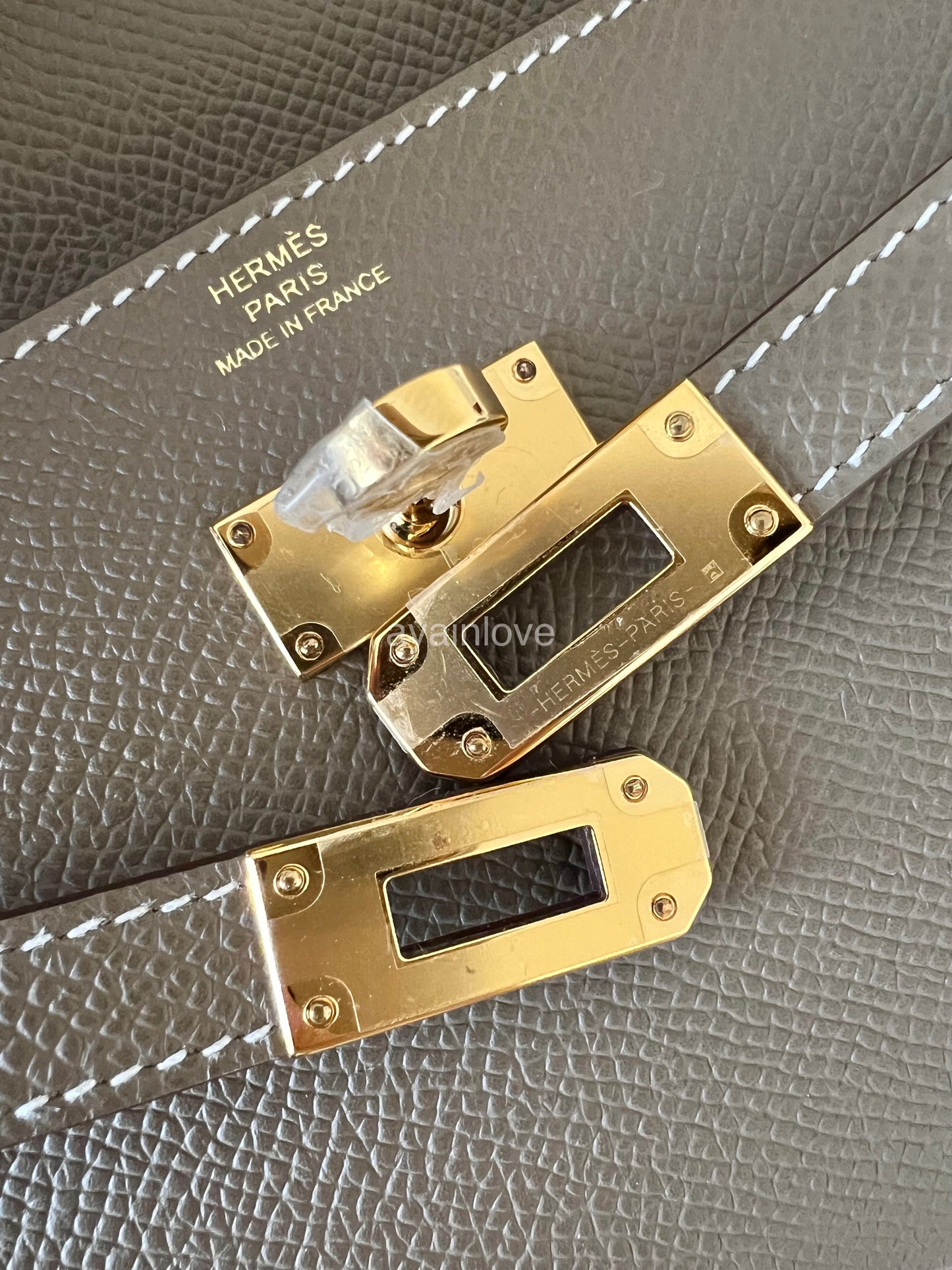 HERMES Kelly To Go 18 KTG Clutch Epsom Etoupe Gold Hardware