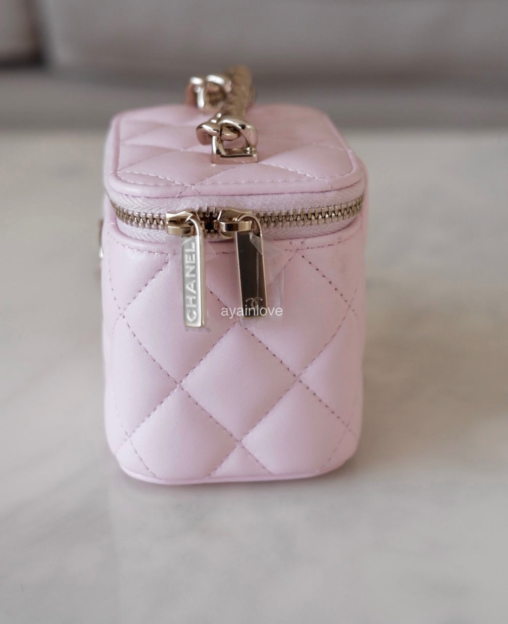 Pink chanel best sale makeup bag