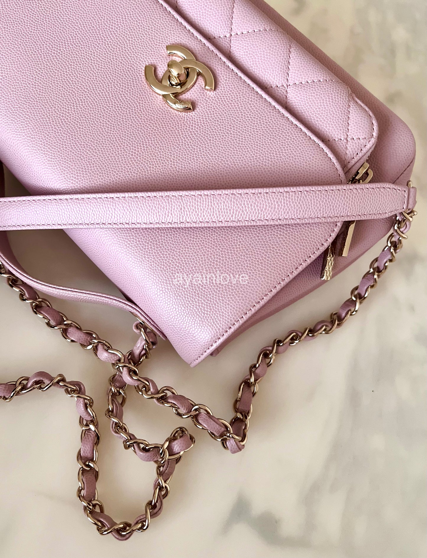 CHANEL Light Pink Caviar Small Business Affinity Light Gold Hardware