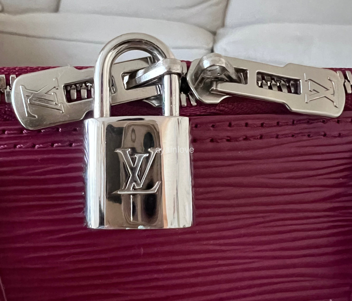 LOUIS VUITTON LV Alma PM Fuchsia Epi Leather Bag Silver Hardware