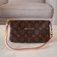 LOUIS VUITTON LV Pochette Accessoires *Old Version* Monogram Canvas Bag