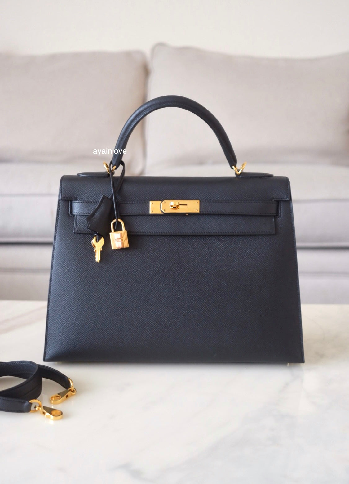 HERMES Kelly 32 Noir Black Epsom Sellier Gold Hardware X Stamp