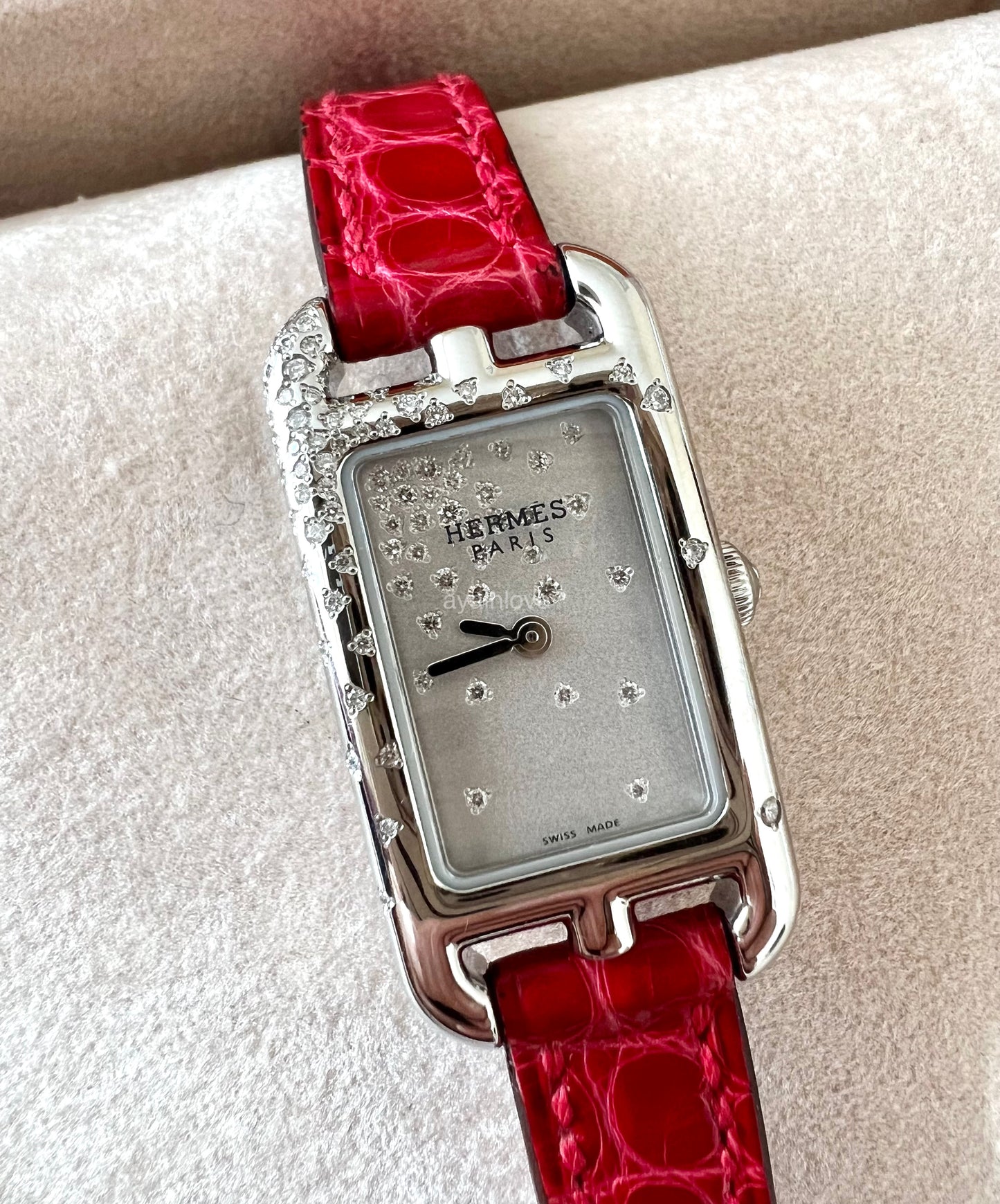 HERMES Nantucket 0.3ct Diamonds Watch Small 29mm Alligator Rogue Red Strap