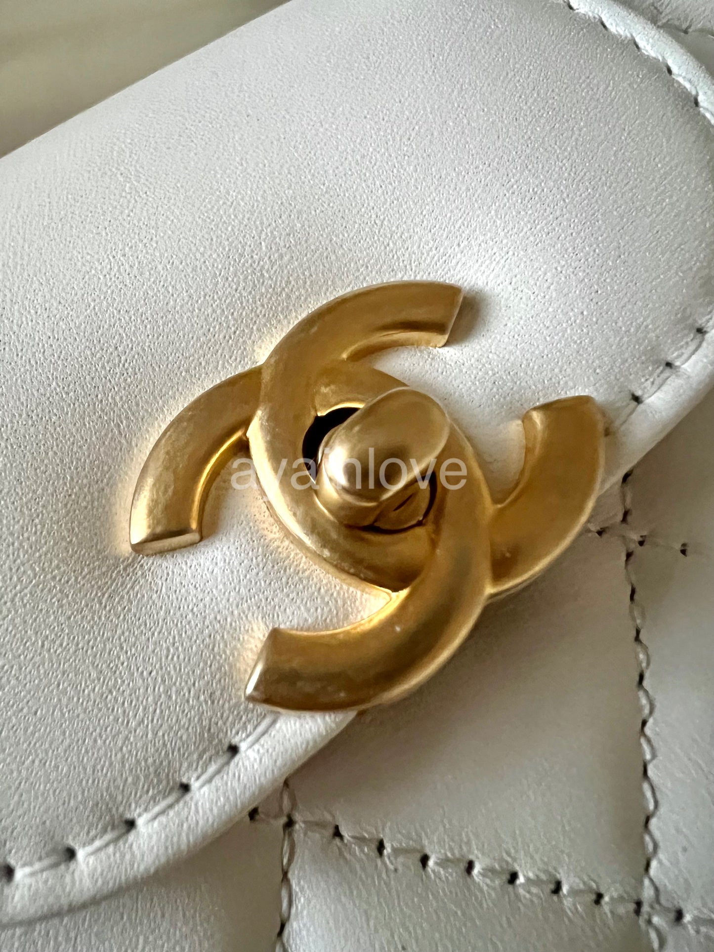 CHANEL White Shiny Calfskin Mini Kelly 19cm Shopping Bag Gold Hardware