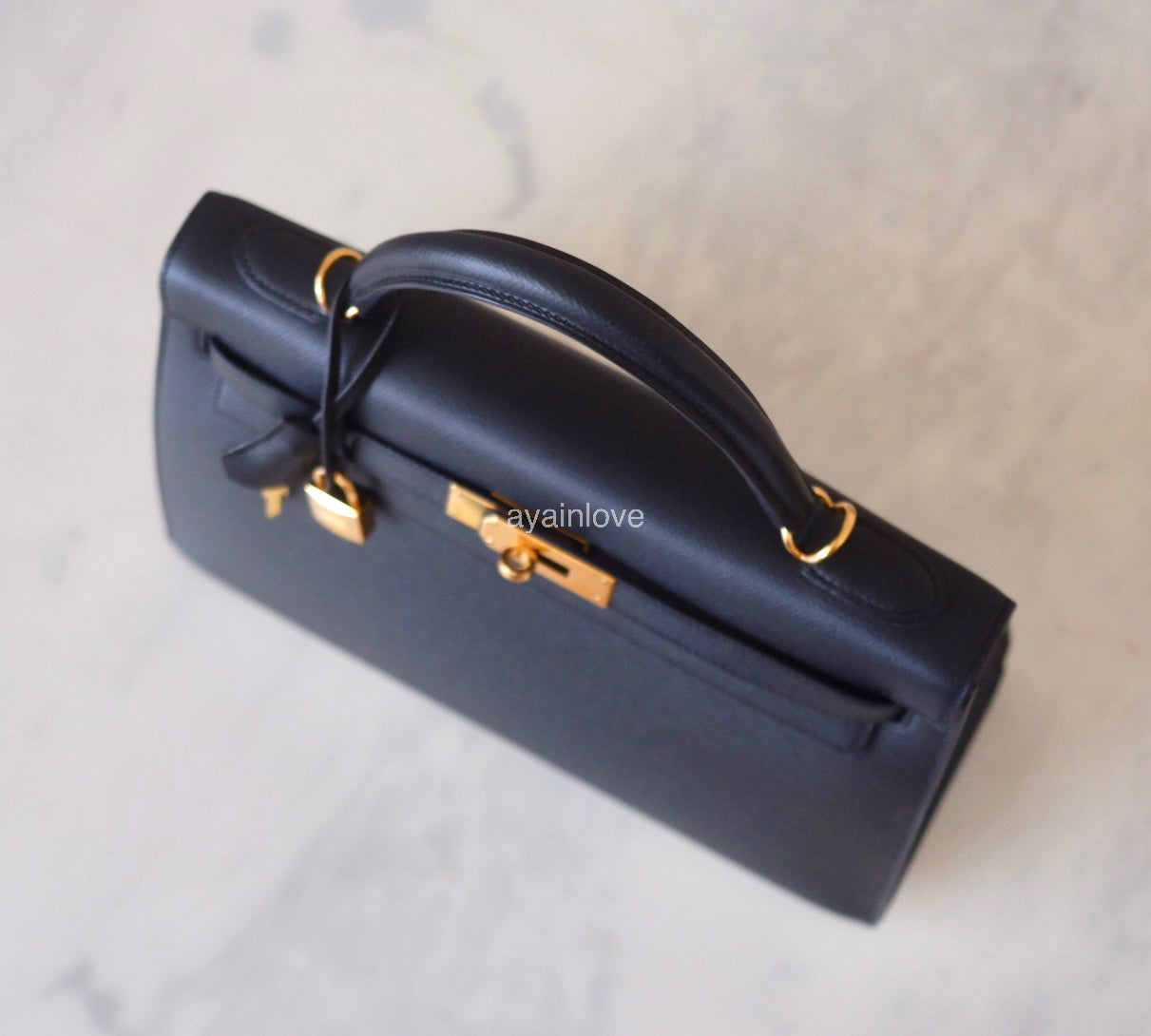 HERMES Kelly 32 Noir Black Epsom Sellier Gold Hardware X Stamp