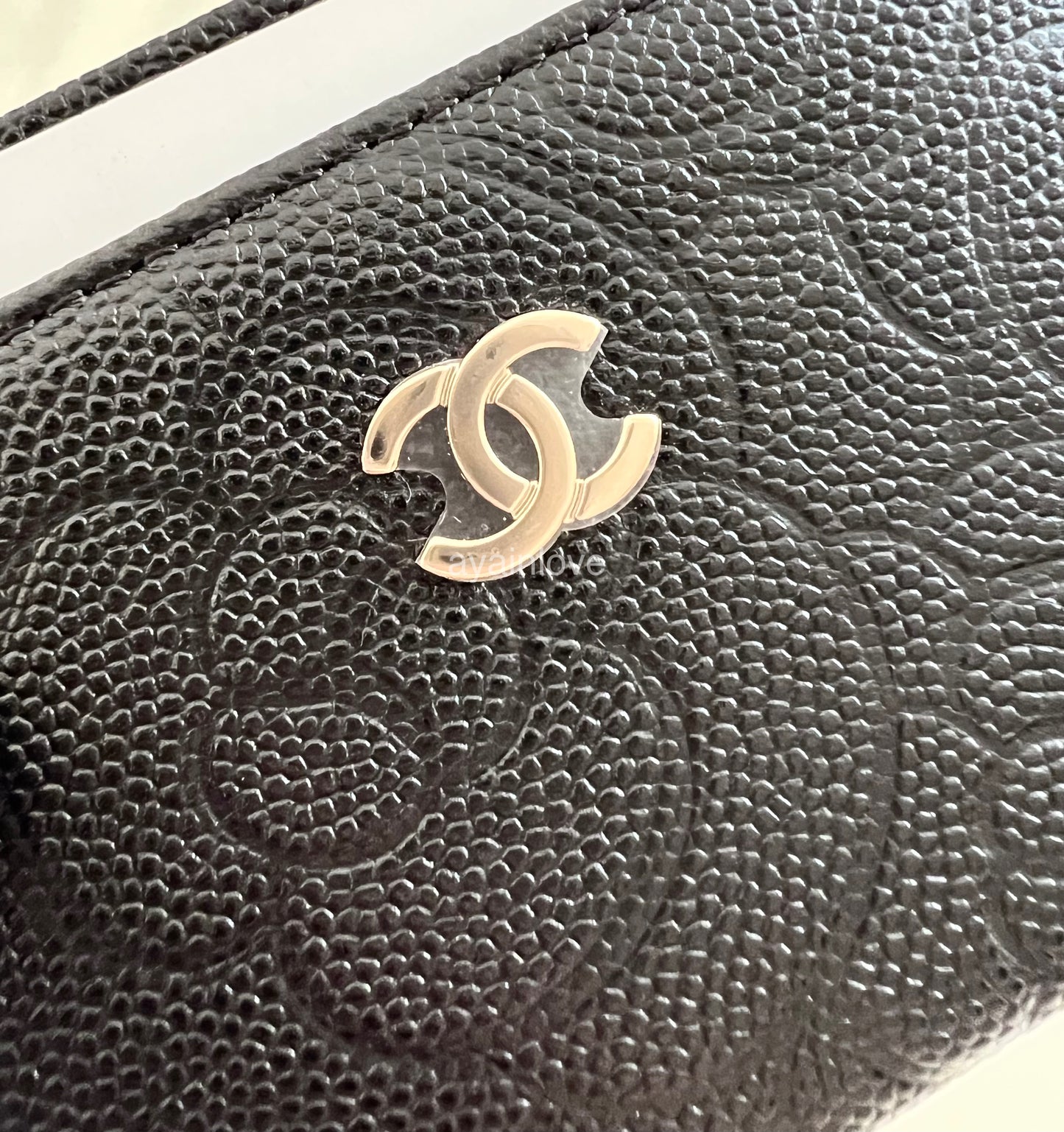 CHANEL 22P Black Caviar Camellia Flat Card Holder Light Gold Hardware