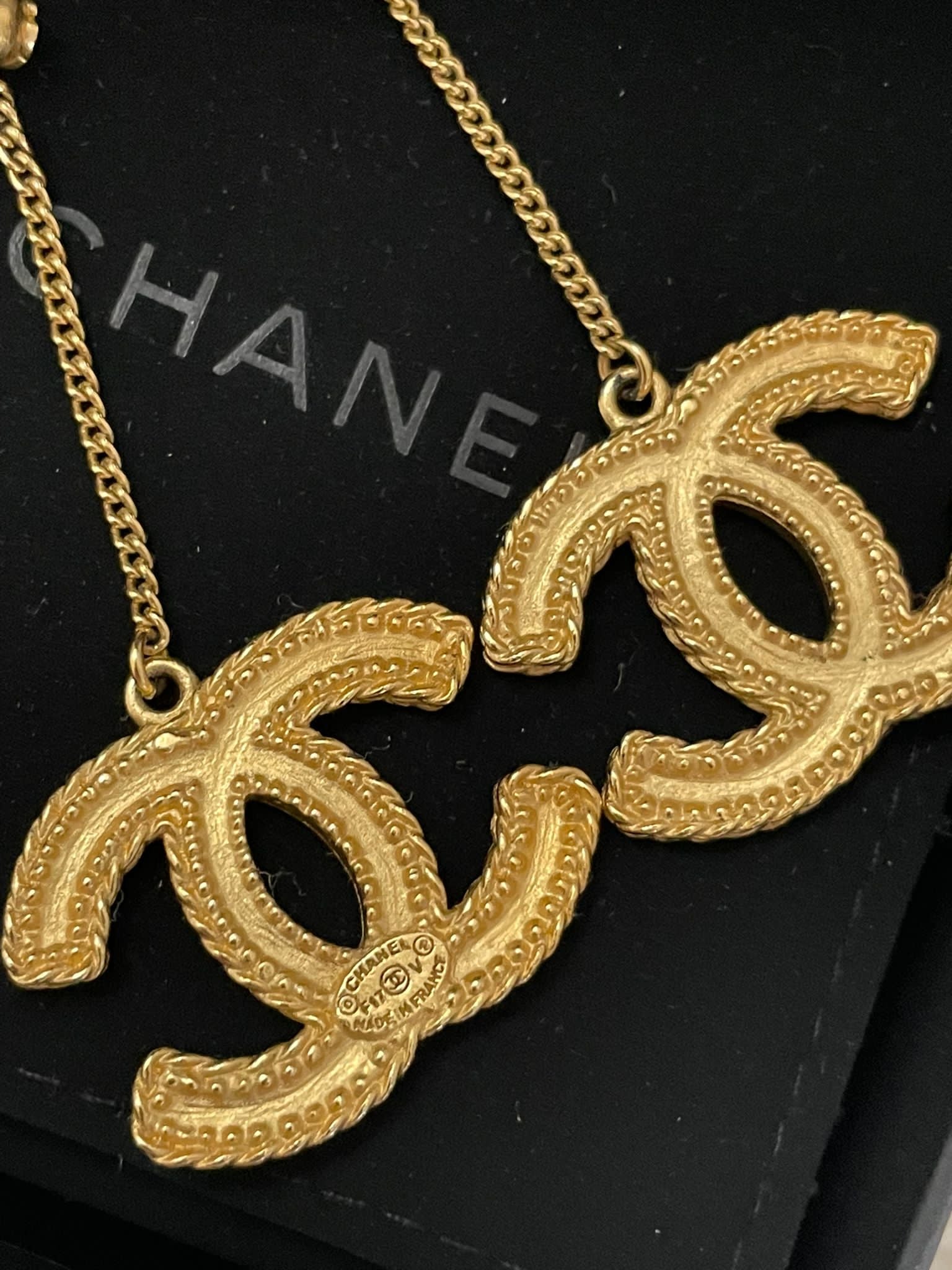 Chanel baroque deals earrings