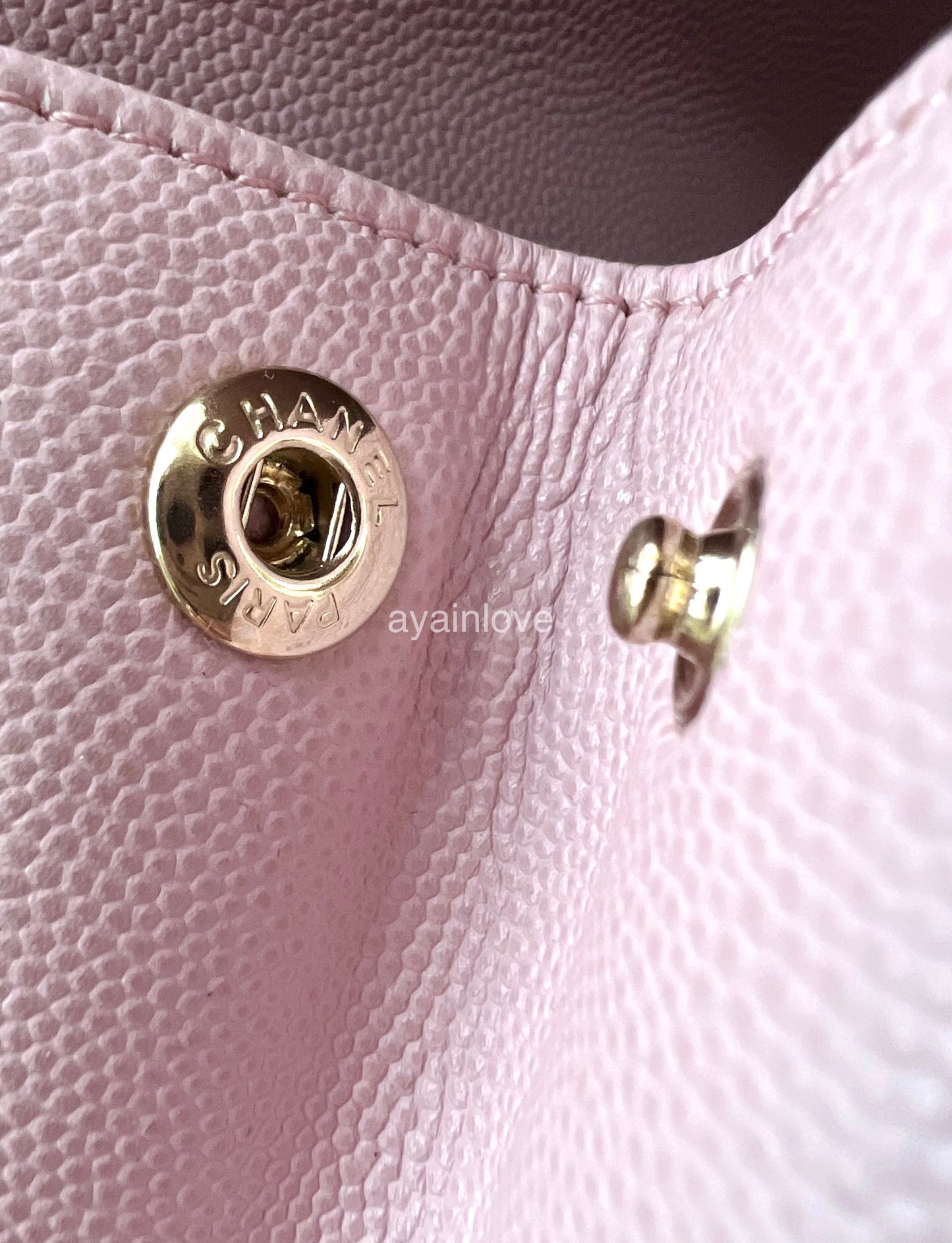 CHANEL Light Pink Caviar Small Business Affinity Light Gold Hardware