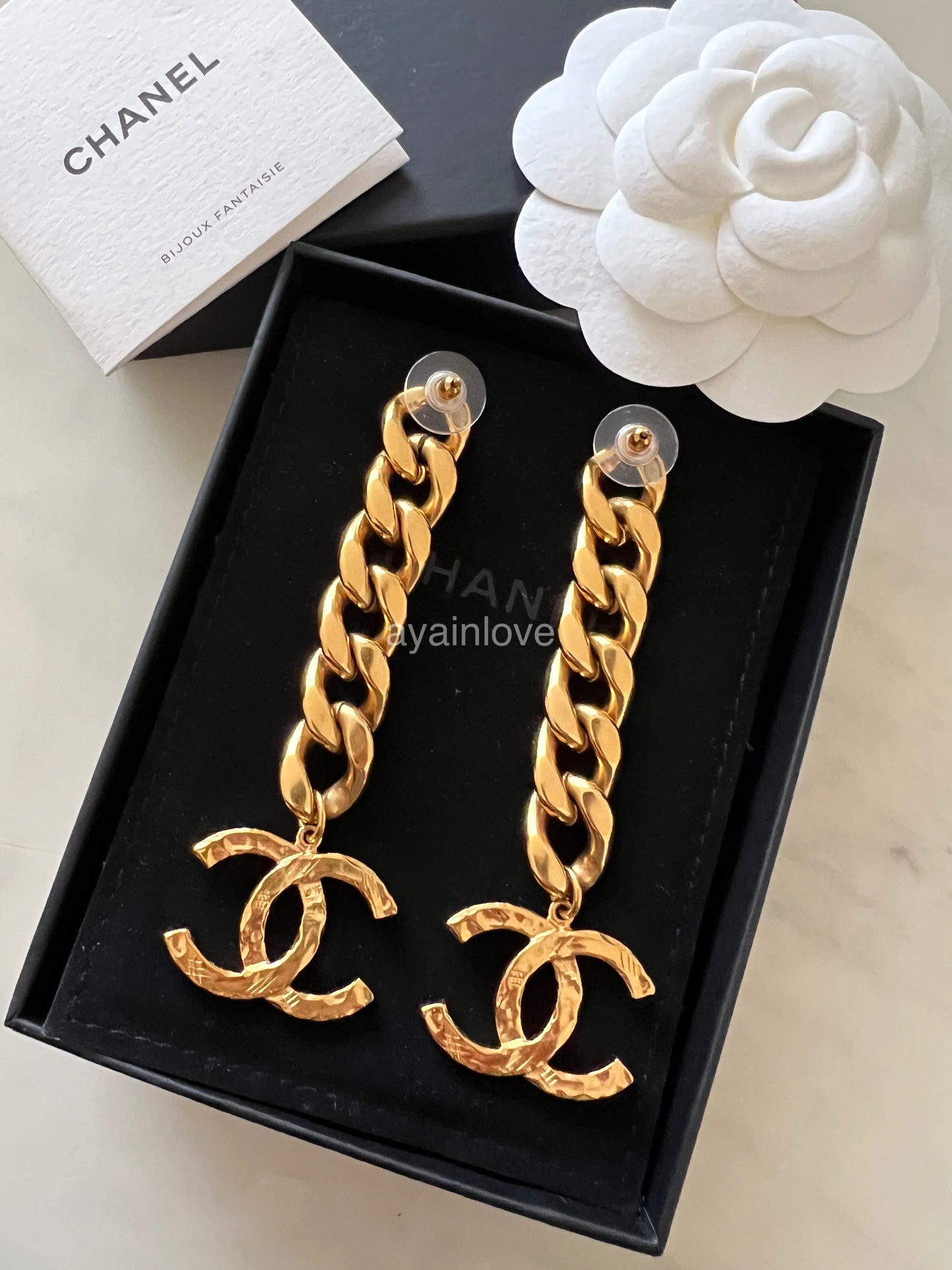 CHANEL 20P Chain Large CC Earrings Gold Hardware