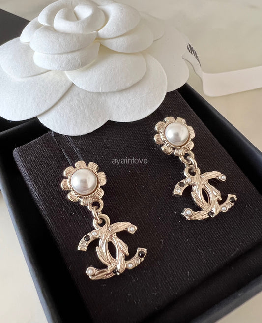 CHANEL 22K Flower Pearl CC Drop Stud Earrings Light Gold Hardware