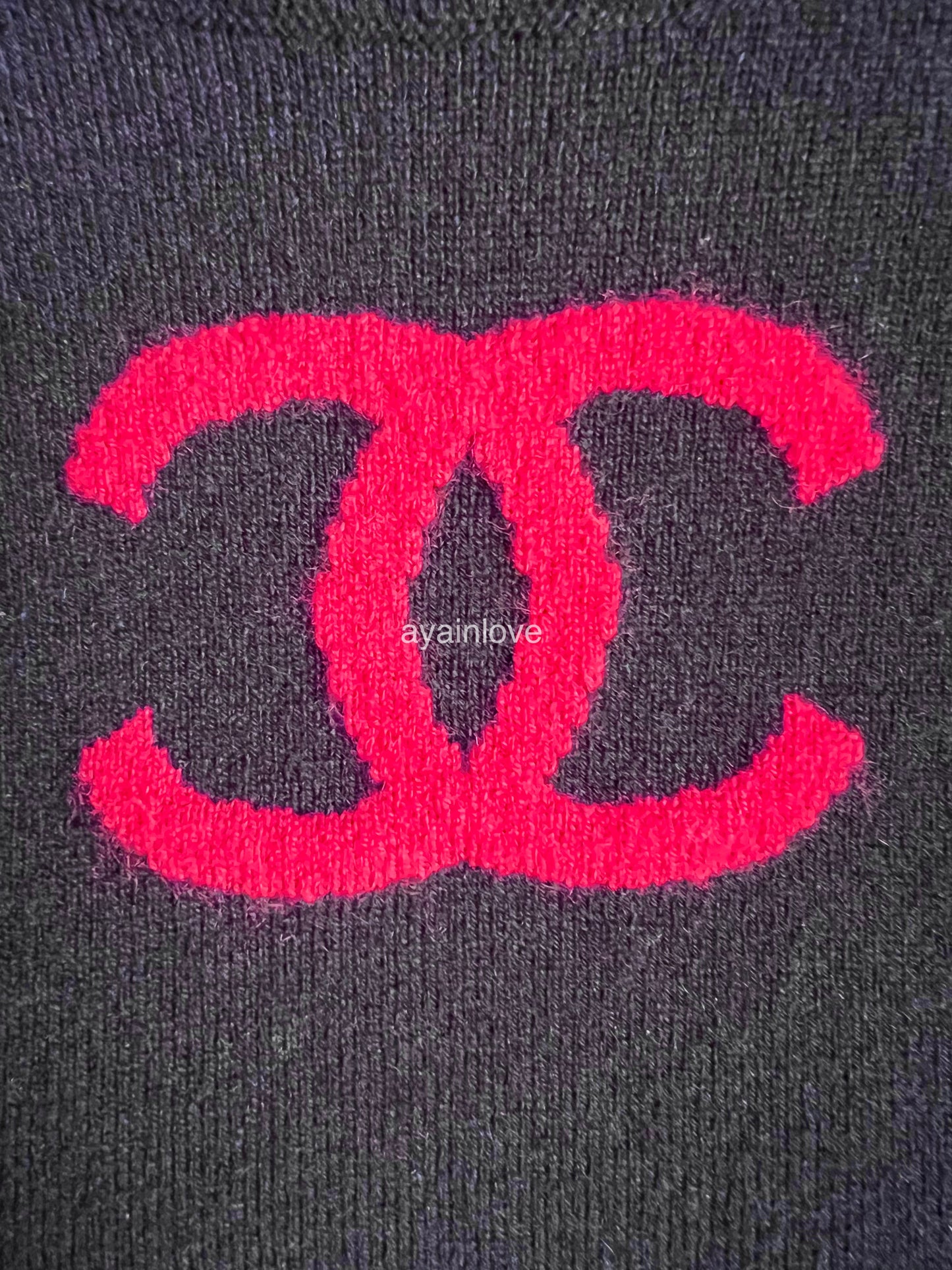 CHANEL 21P Cashmere Navy Blue Pink CC Logo Sweater Pullover Knitwear Size 42FR