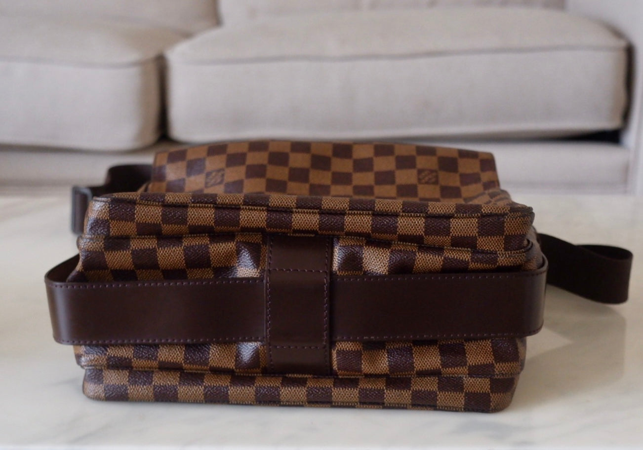 LOUIS VUITTON LV Naviglio Damier Ebene Messenger Bag