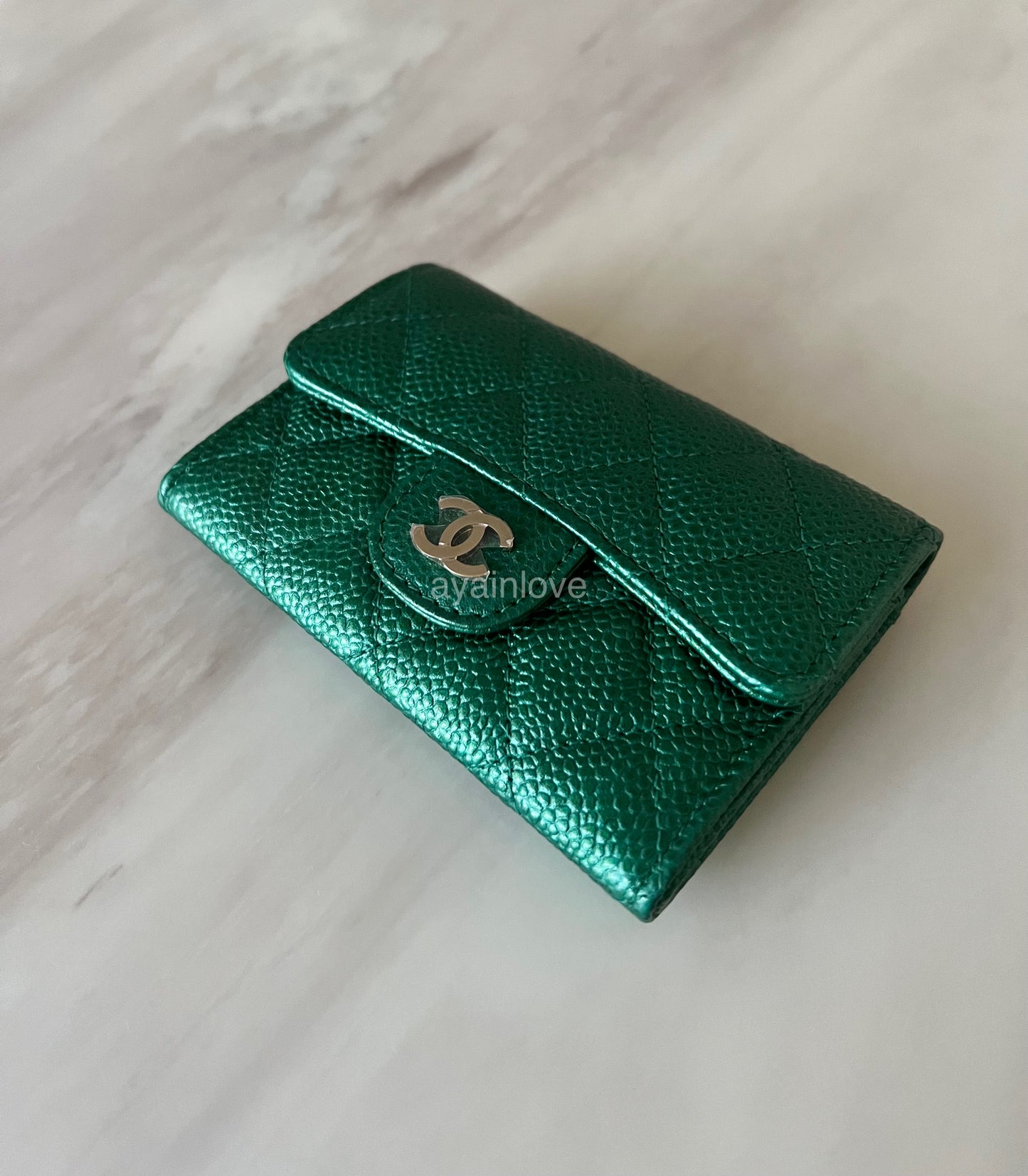CHANEL 18S Iridescent Green Caviar Small Snap Card Holder Light Gold Hardware