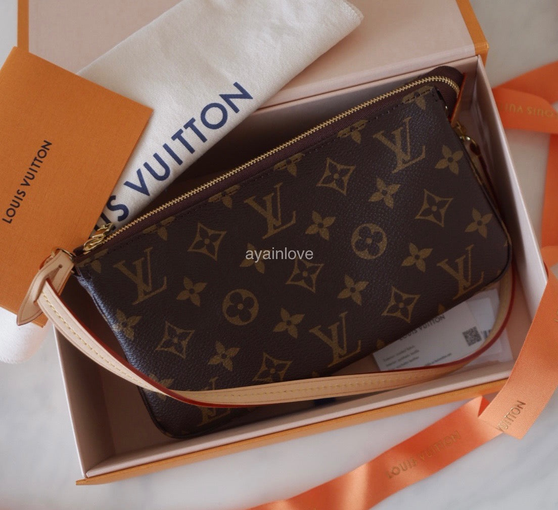 LOUIS VUITTON LV Pochette Accessoires *Old Version* Monogram Canvas Bag