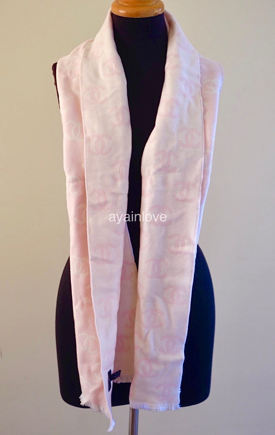 CHANEL CC Logo Wool Cashmere Double Side Light Pink/White Scarf