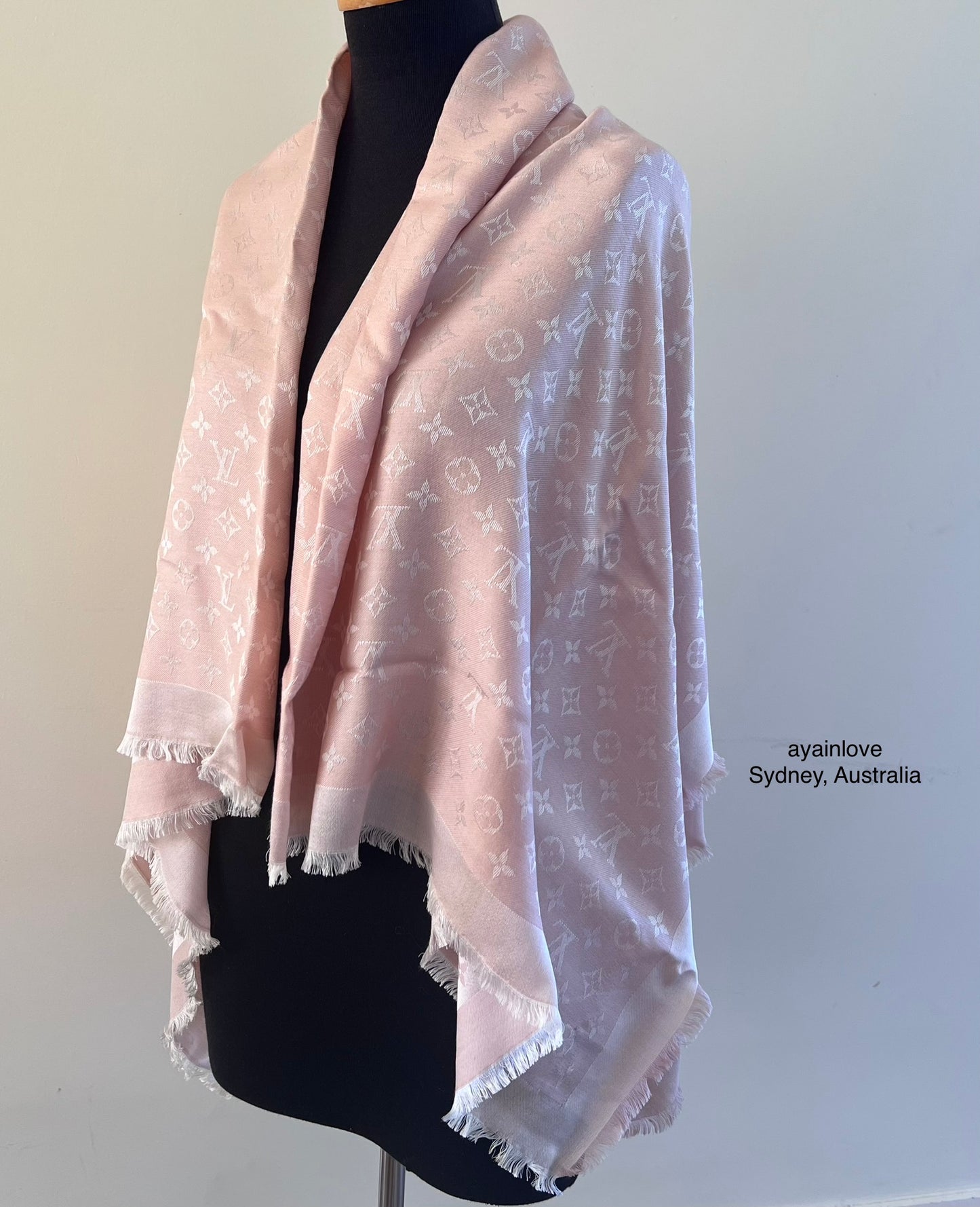 LOUIS VUITTON LV Monogram Denim Rose Light Pink M72046 Silk Wool Large Shawl Scarf Stole