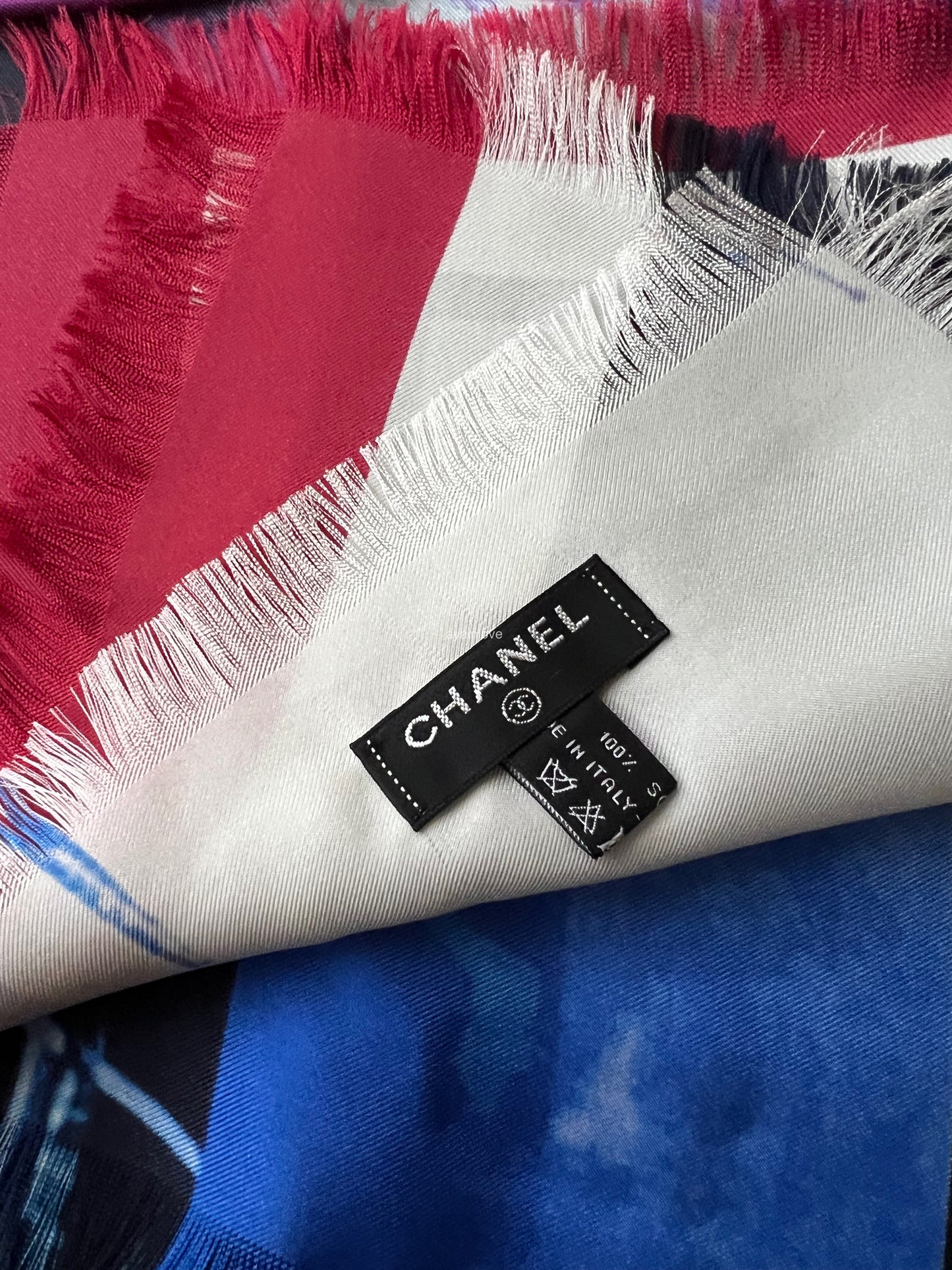 CHANEL Exclusive Silk Large Shawl Scarf Stole CC Car 2016