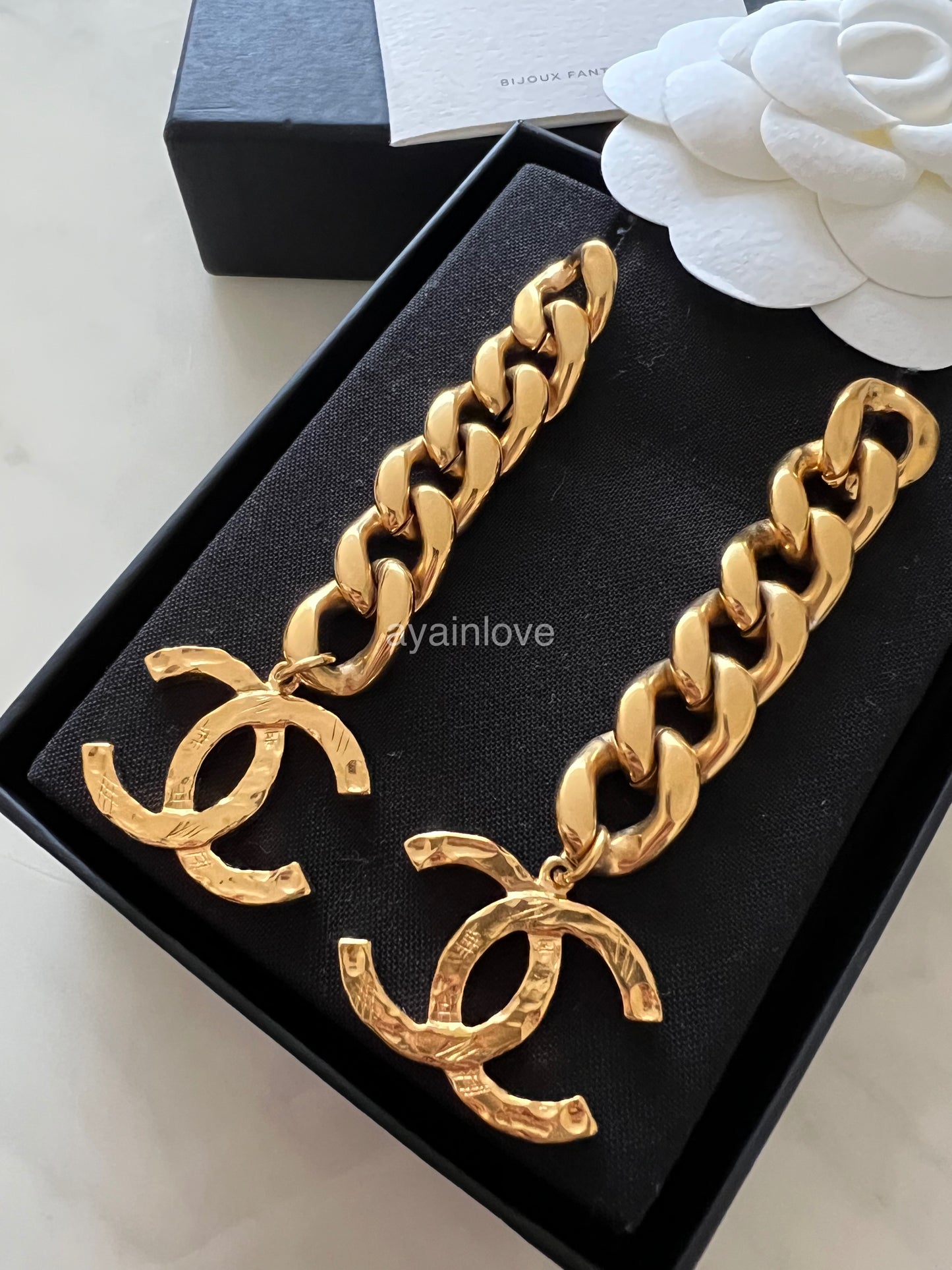 CHANEL 20P Chain Large CC Earrings Gold Hardware