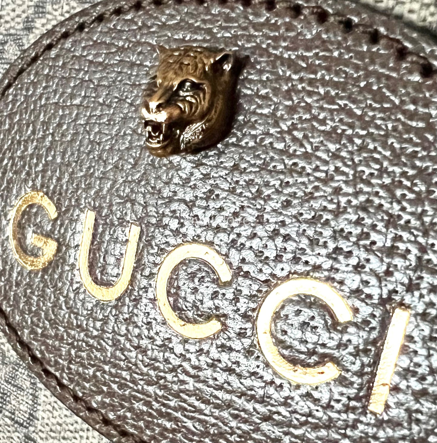 GUCCI Neo Vintage GG Supreme Messenger Camera Bag Gold Hardware