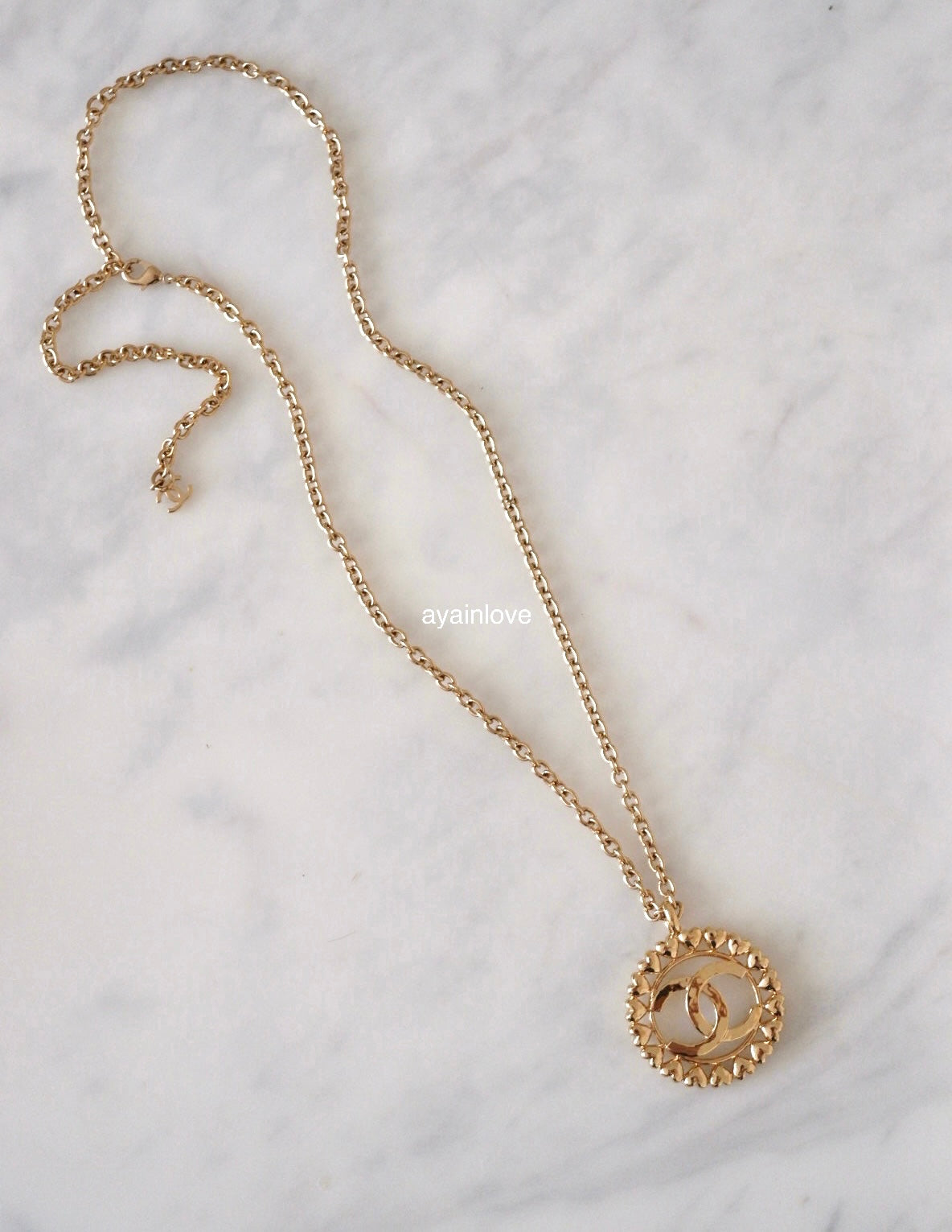 CHANEL 23P Round CC Heart Details Adjustable Necklace Gold Hardware