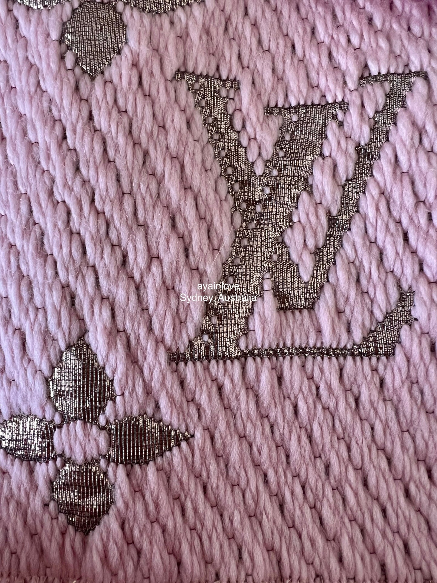 LOUIS VUITTON LV Shine Pink Gold Echarpe Logomania M70466 Wool Shawl Scarf