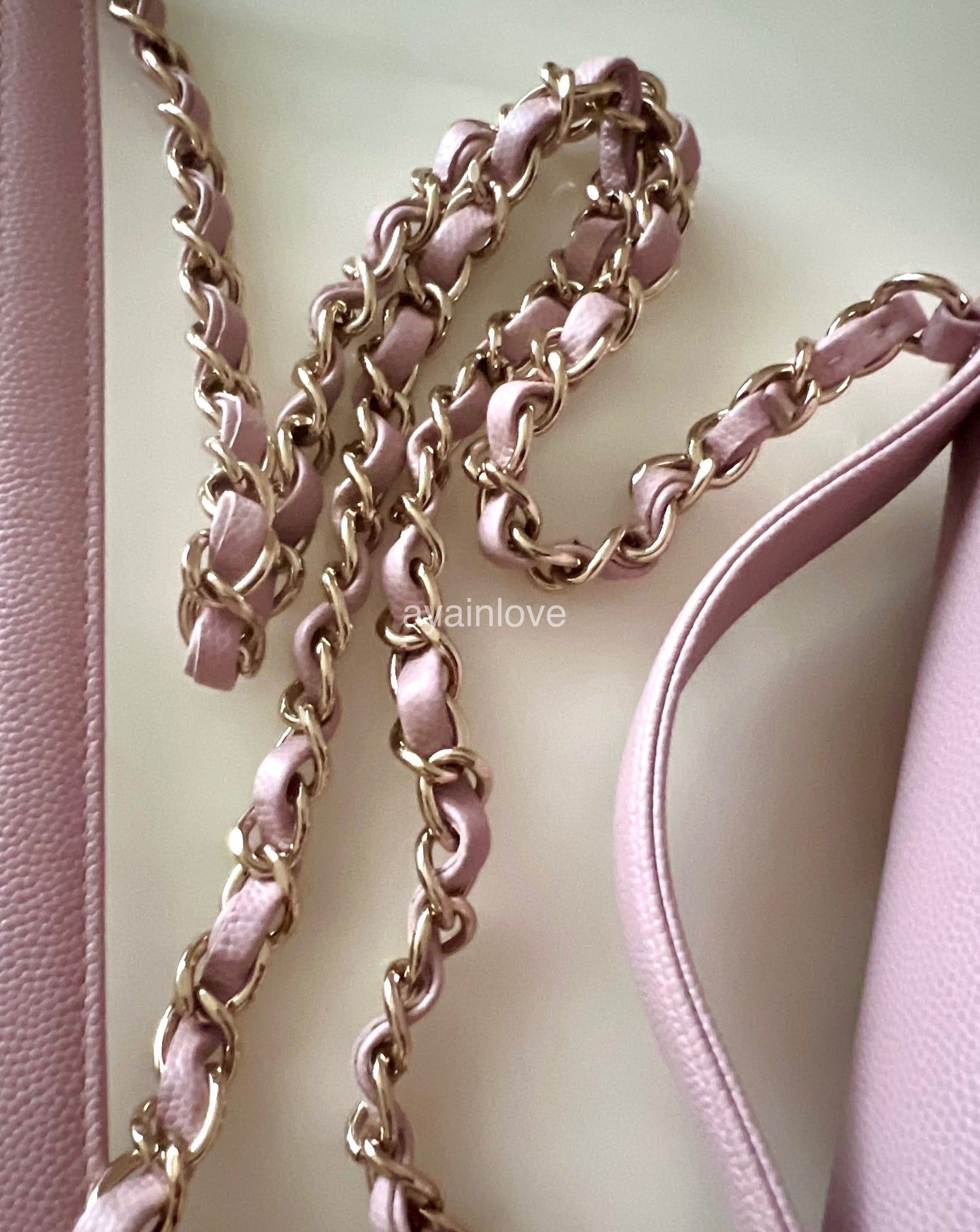 CHANEL Light Pink Caviar Small Business Affinity Light Gold Hardware