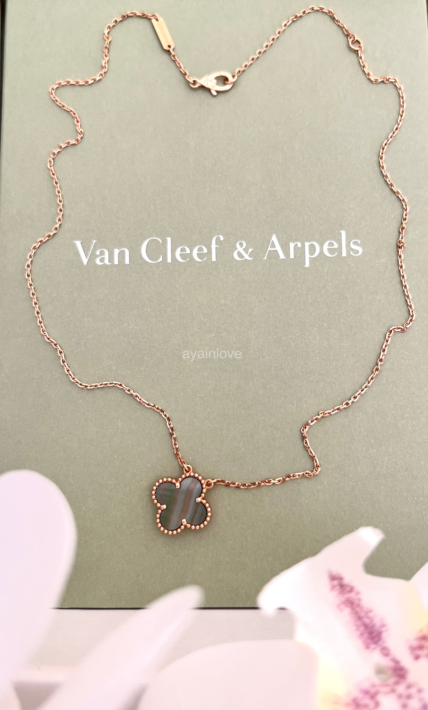 VAN CLEEF ARPELS VCA 18KT Rose Gold Grey MOP Mother of Pearl Vintage Alhambra 2023 Pendant Necklace