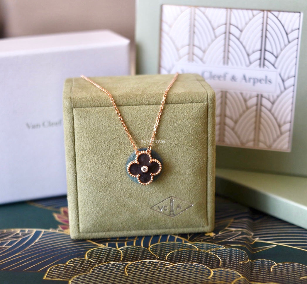 VAN CLEEF ARPELS VCA 18KT Rose Gold Limited 2023 Holiday Pendant Neckl AYAINLOVE CURATED LUXURIES