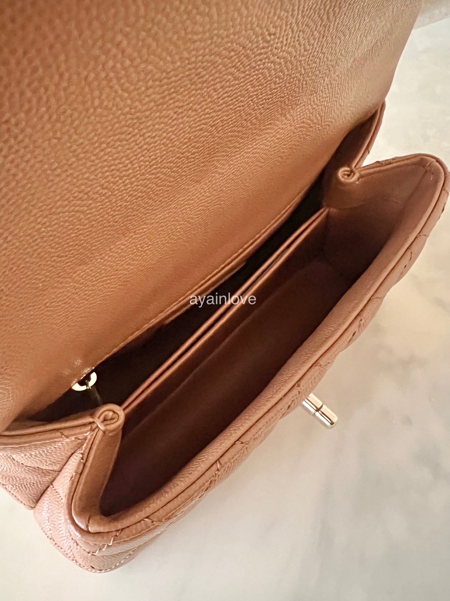 CHANEL 21P Caramel Brown Caviar Small Coco Handle 24 cm Light Gold Hardware