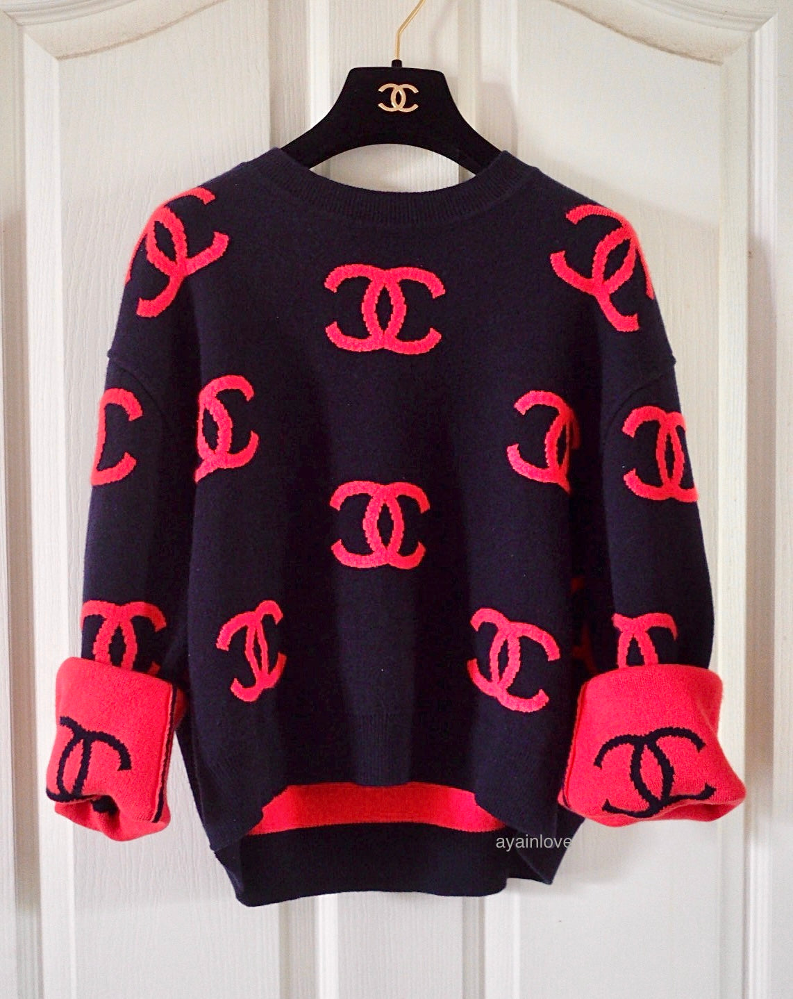 CHANEL 21P Cashmere Navy Blue Pink CC Logo Sweater Pullover Knitwear Size 42FR