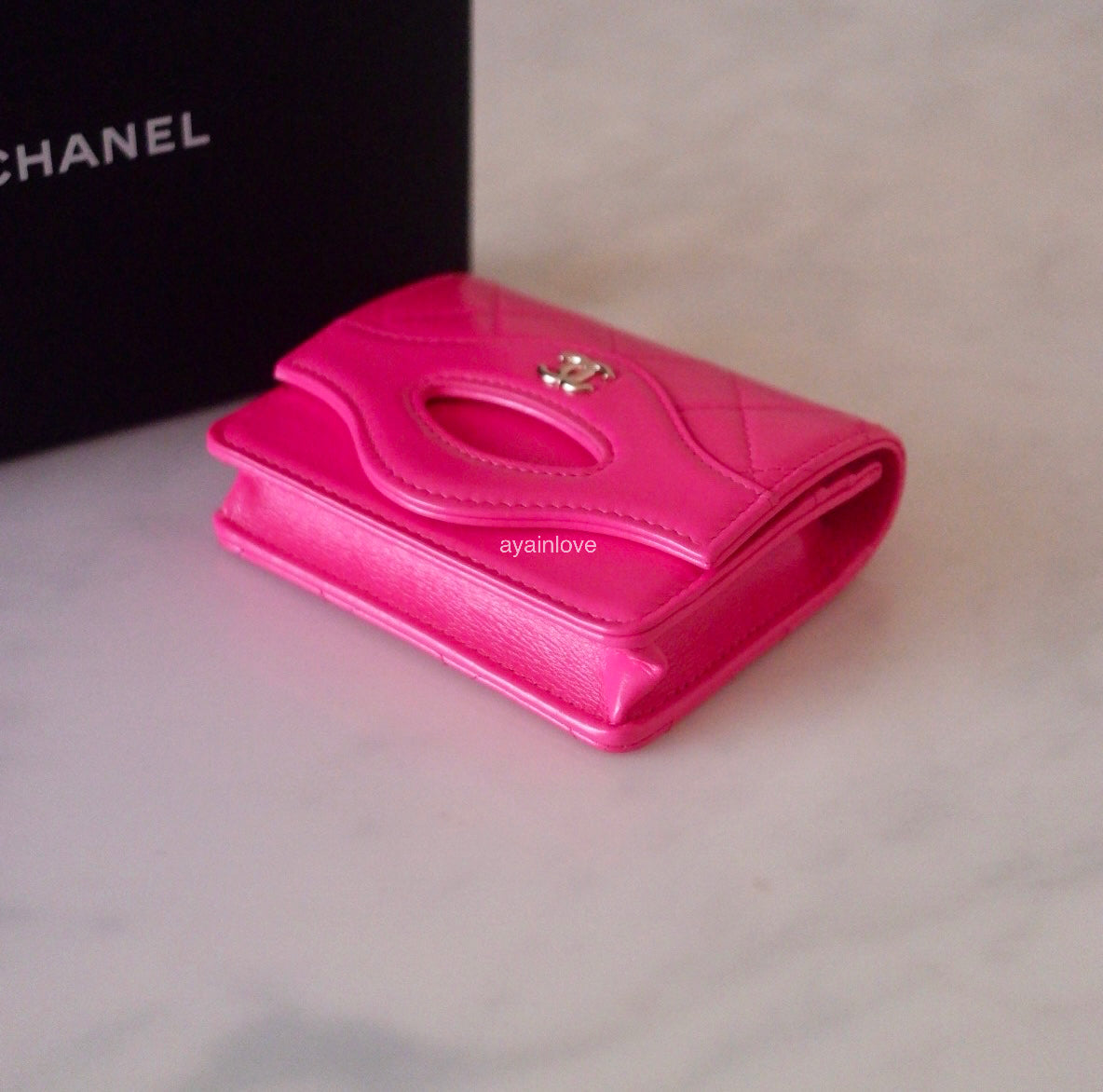 CHANEL 31 Hot Pink Shiny Calfskin Flap Card Holder Light Gold Hardware