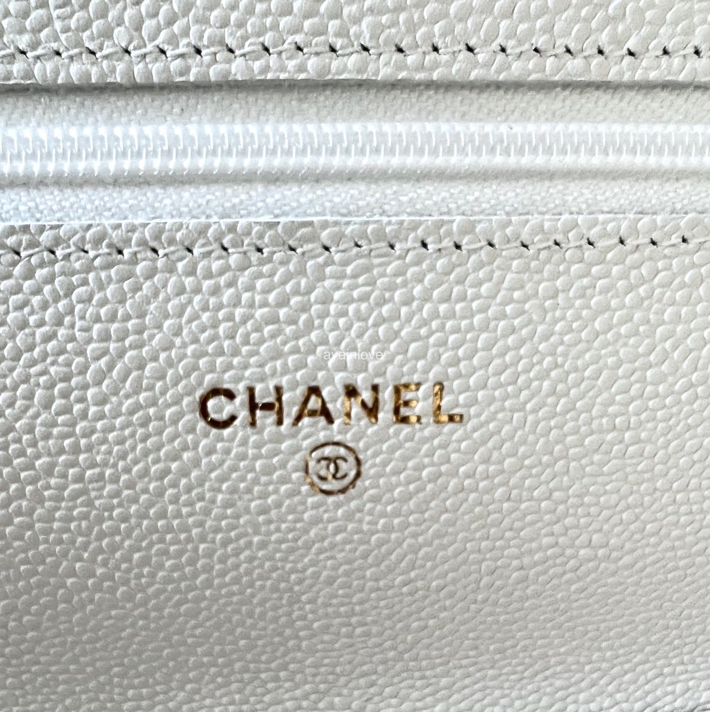 CHANEL 23K White Caviar Classic Wallet On Chain Light Gold Hardware