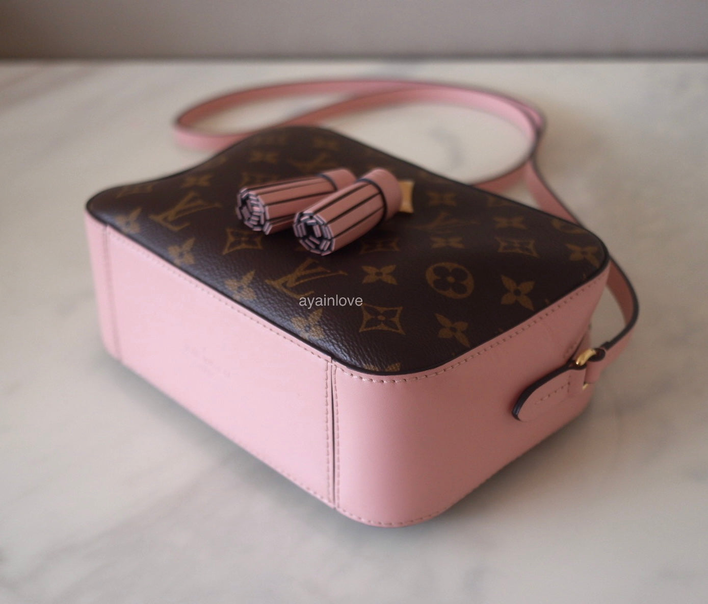 LOUIS VUITTON Saitonge Monogram Pink Rose Poudre Calf Skin Leather Gold Hardware