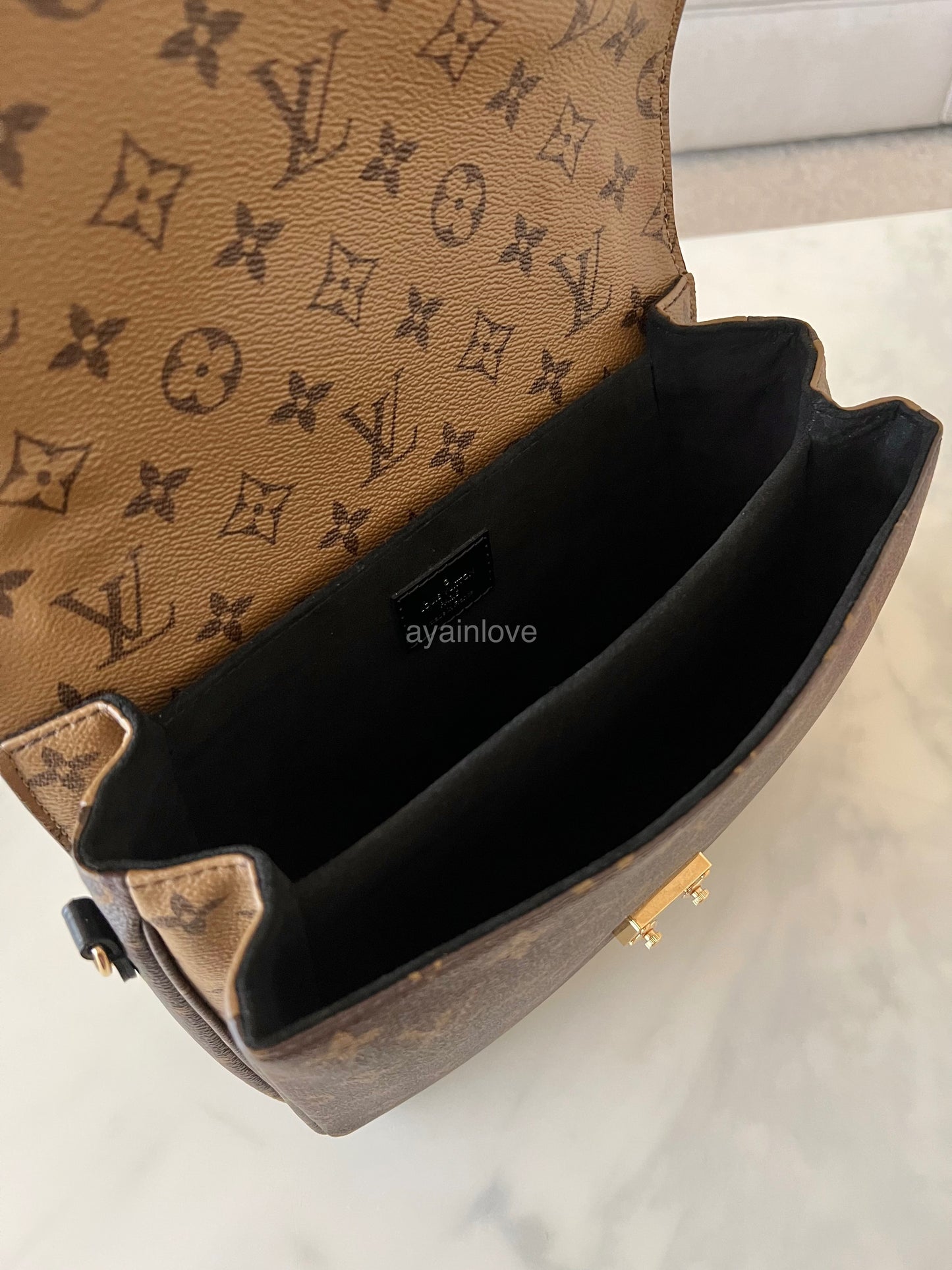 LOUIS VUITTON LV Reverse Monogram Pochette Metis Gold Hardware