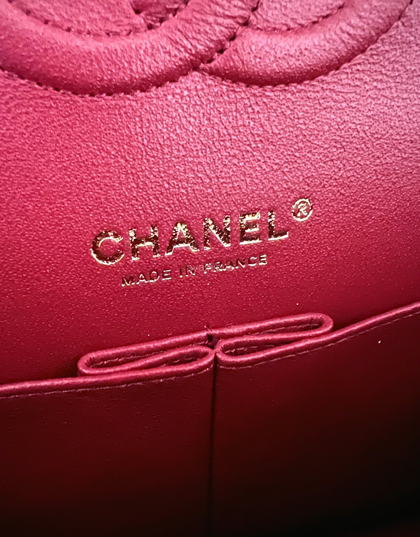 CHANEL 19B Burgundy Caviar Medium/Large Classic Flap Light Gold Hardware