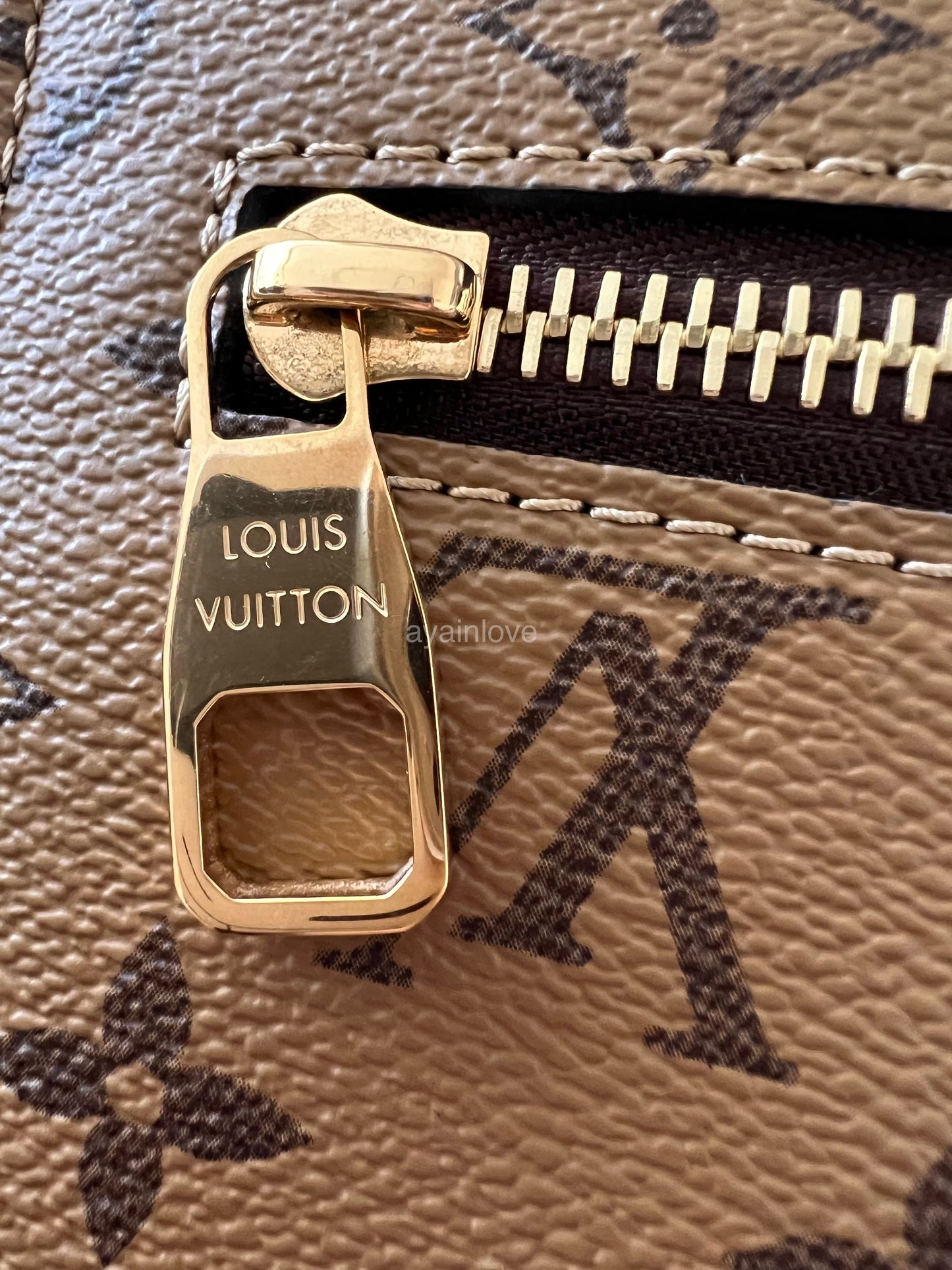 LOUIS VUITTON LV Reverse Monogram Pochette Metis Gold Hardware