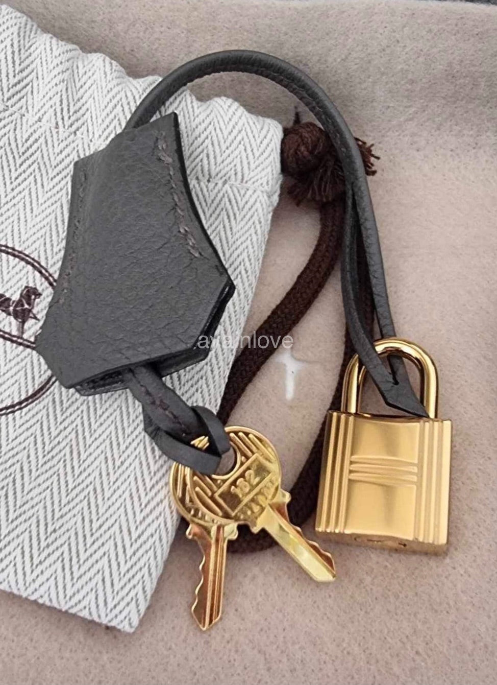 Hermes Kelly 25cm Bag Togo Calfskin Leather Gold Hardware, Etain 8F -  SYMode Vip