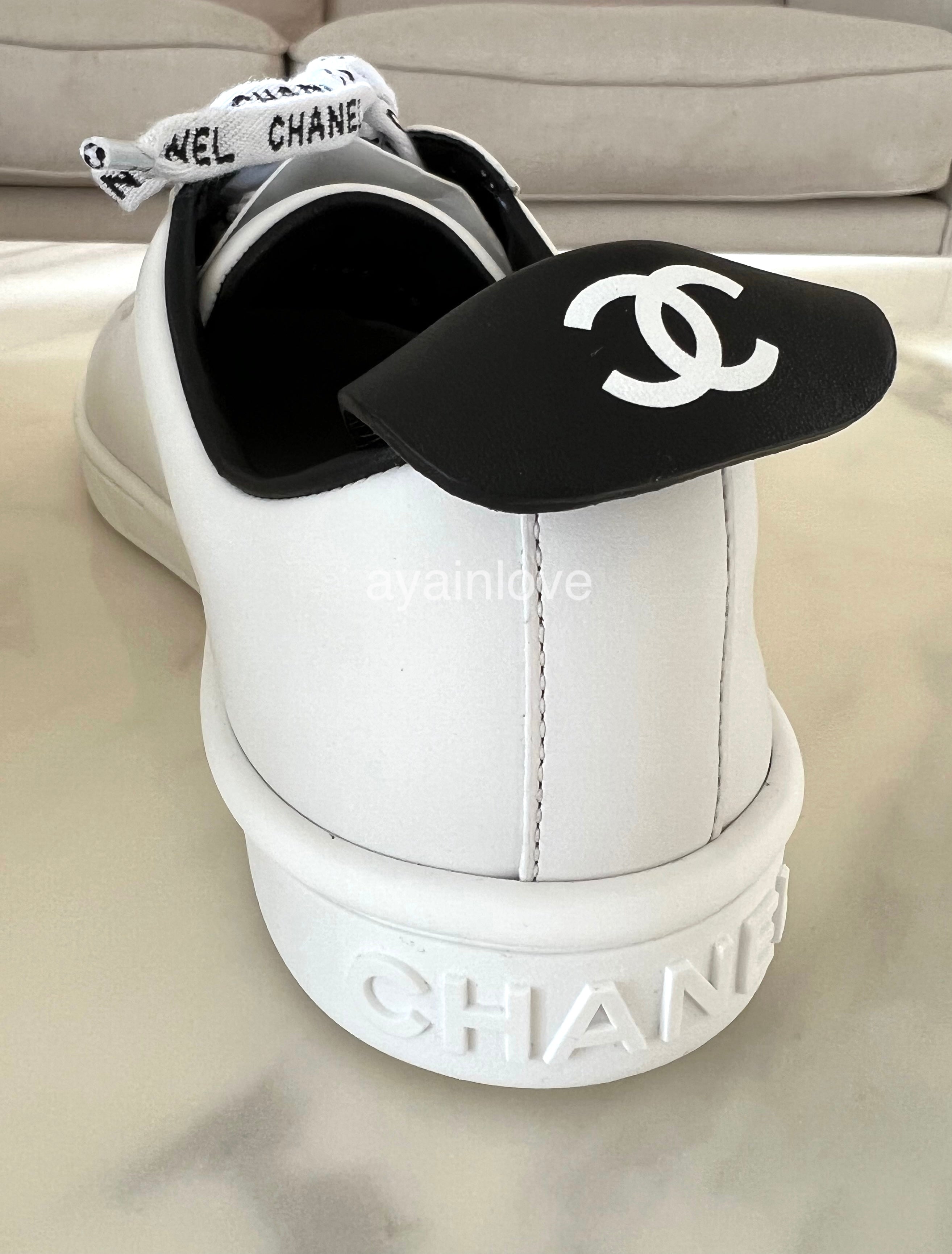 Chanel white clearance leather sneakers