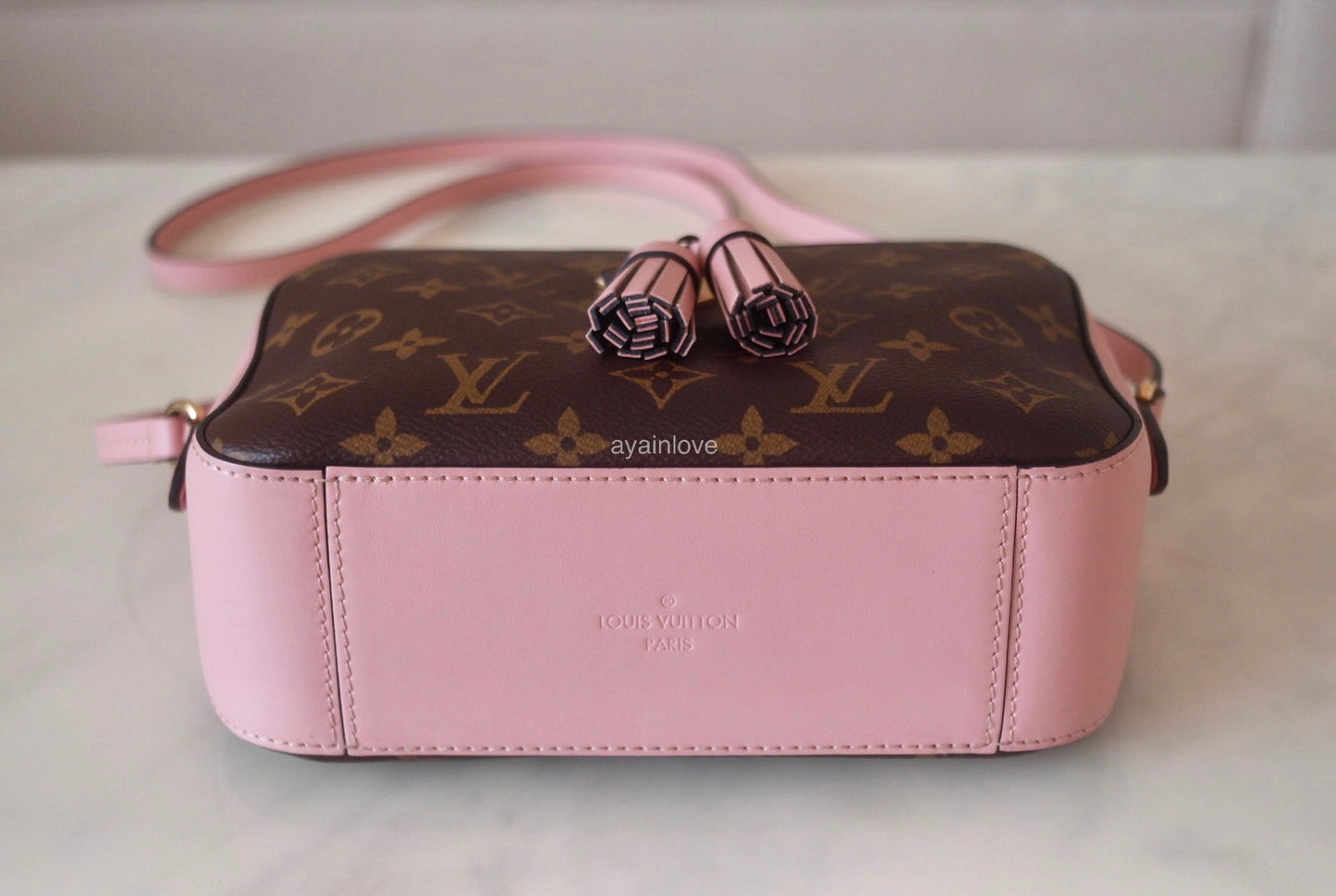 LOUIS VUITTON Saitonge Monogram Pink Rose Poudre Calf Skin Leather Gold Hardware