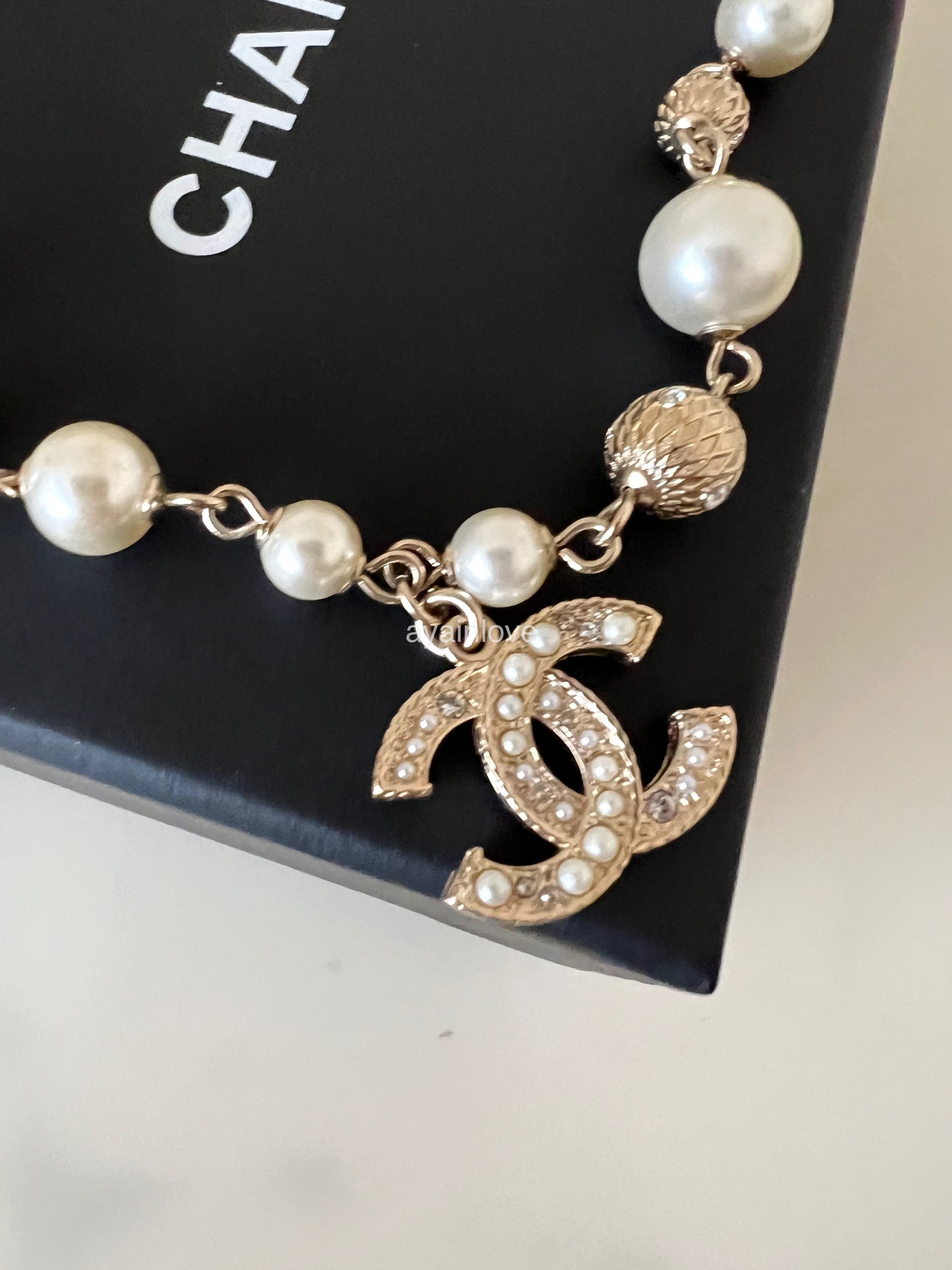 CHANEL 19C Pearl CC Short Necklace Light Gold Hardware