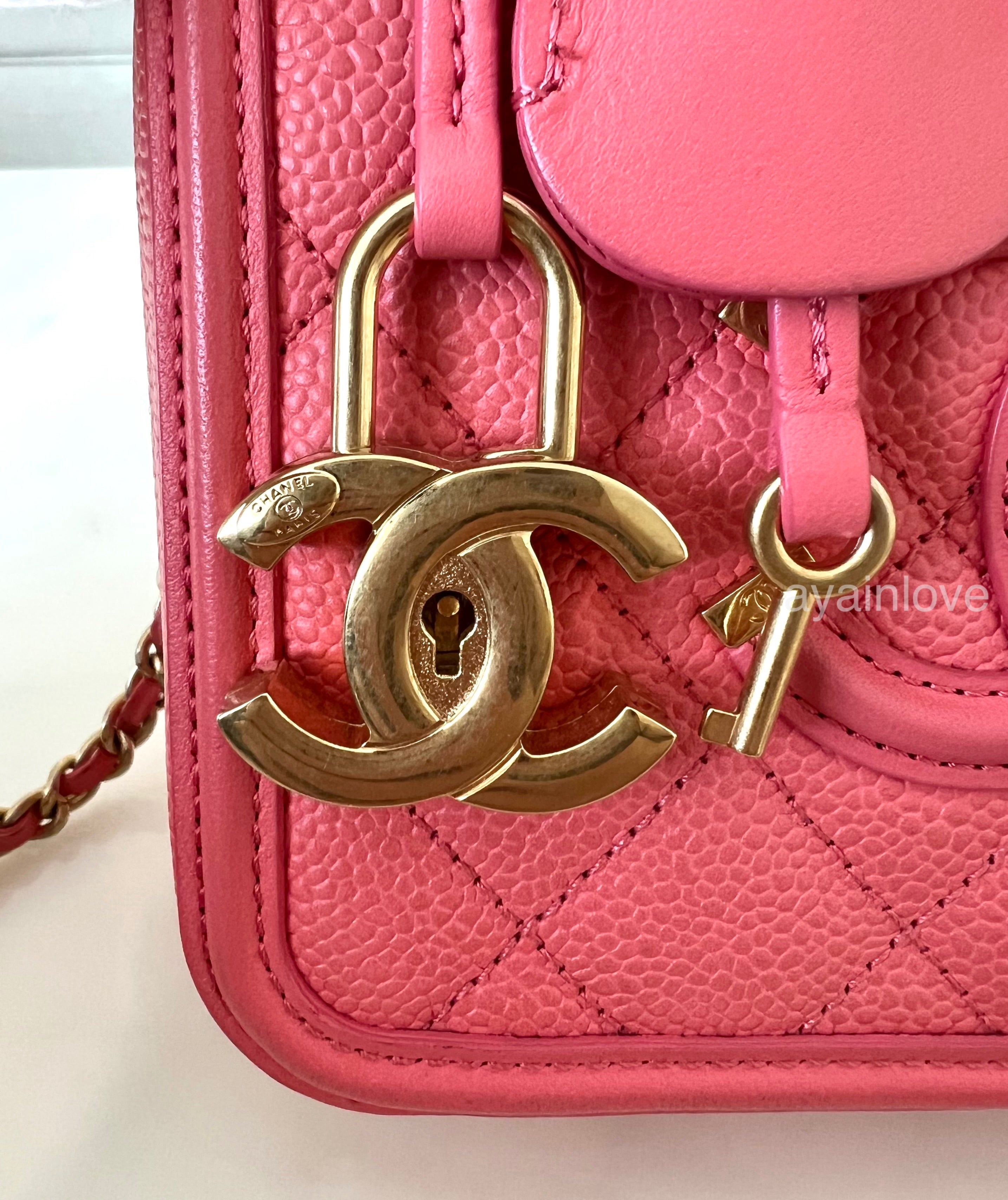 Chanel vanity case sale small size