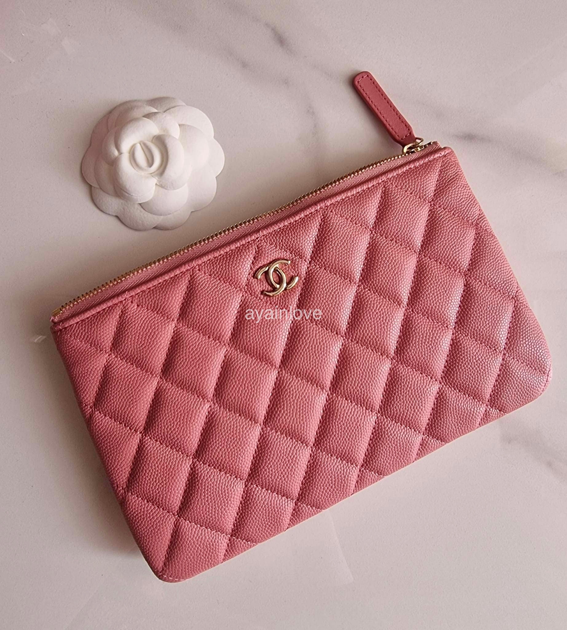 Chanel o case discount caviar