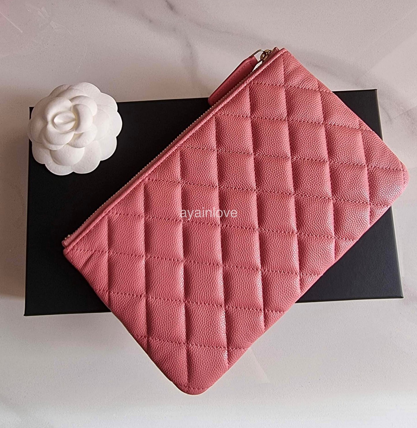 CHANEL 22A Pink Caviar Small O Case 20cm Light Gold Hardware