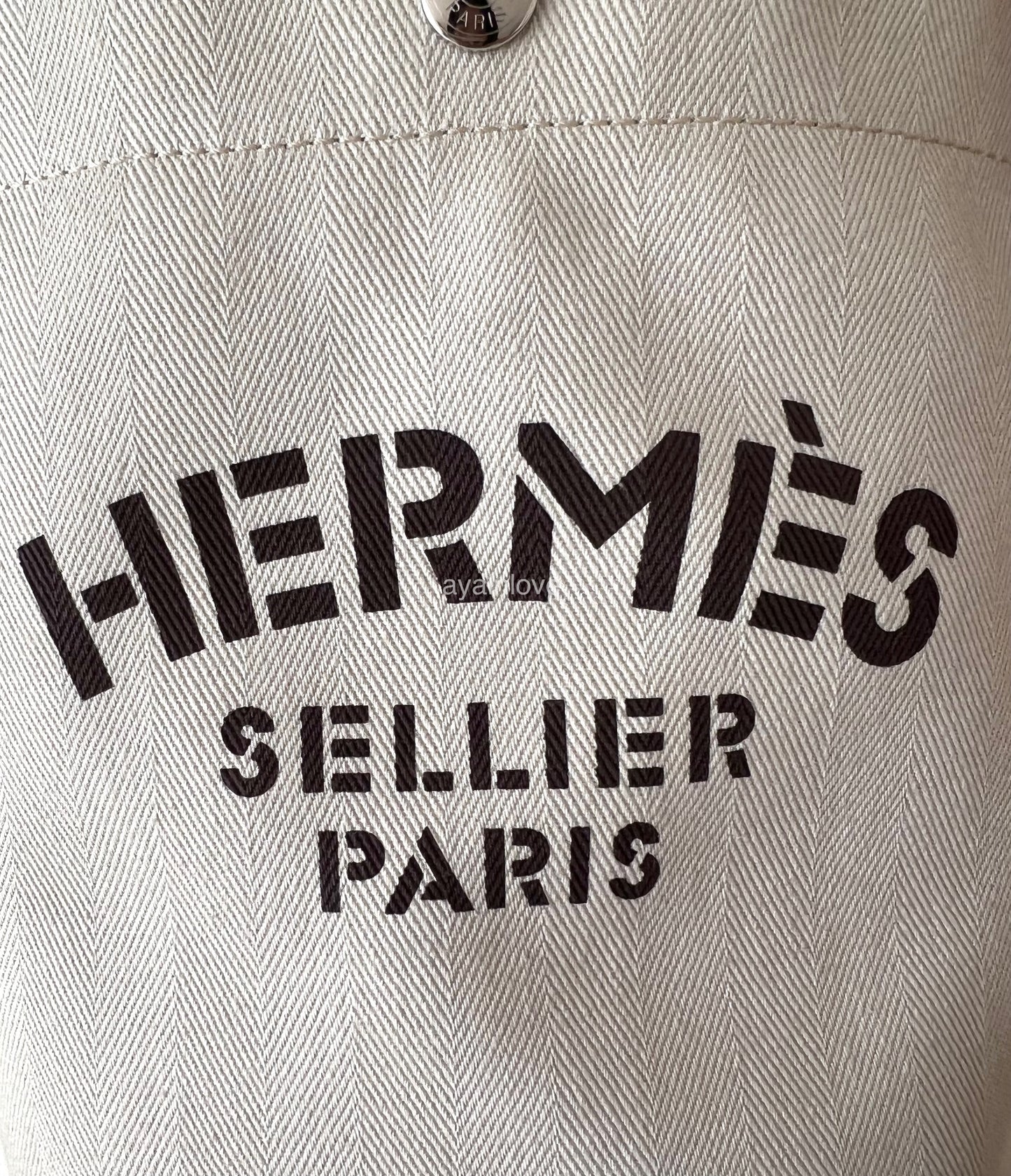 HERMES Sac de Pansage Toile Chevron Craie Gold Bucket Grooming Bag Palladium Hardware