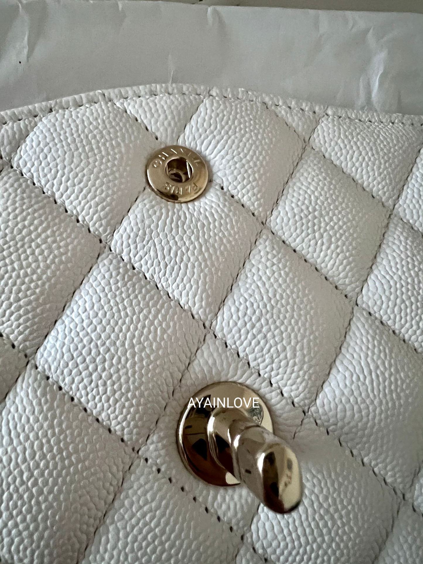 CHANEL 21S WHITE CAVIAR MEDIUM CLASSIC FLAP LIGHT GOLD HARDWARE