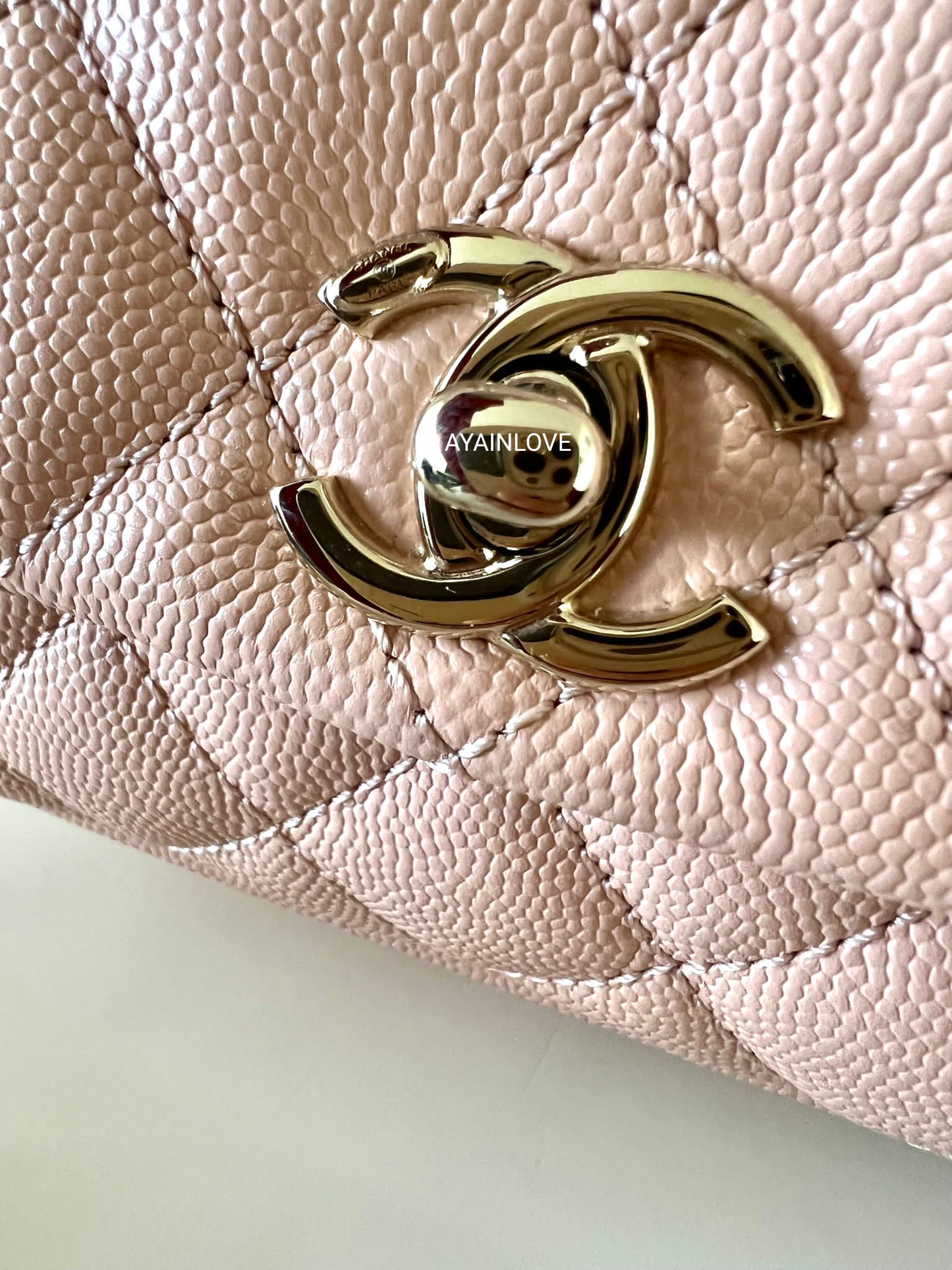 CHANEL 21P Light Pink Caviar Coco Handle Extra Mini 19cm Light Gold Hardware