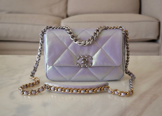 CHANEL 22P Iridescent Light Purple Lamb Skin 19 Small Flap Bag Mixed Hardware