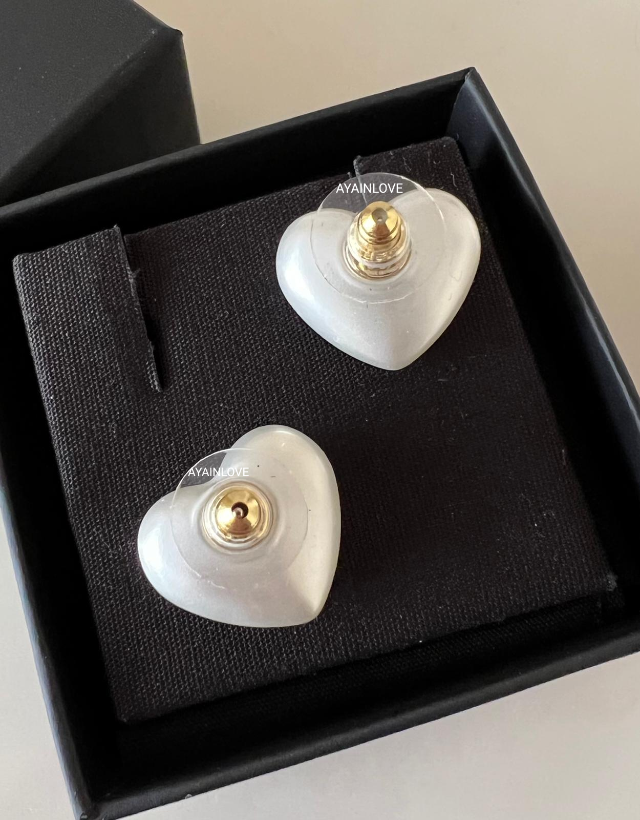 WHITE HEART CRYSTAL CC STUD EARRINGS LIGHT GOLD HARDWARE *NEW*